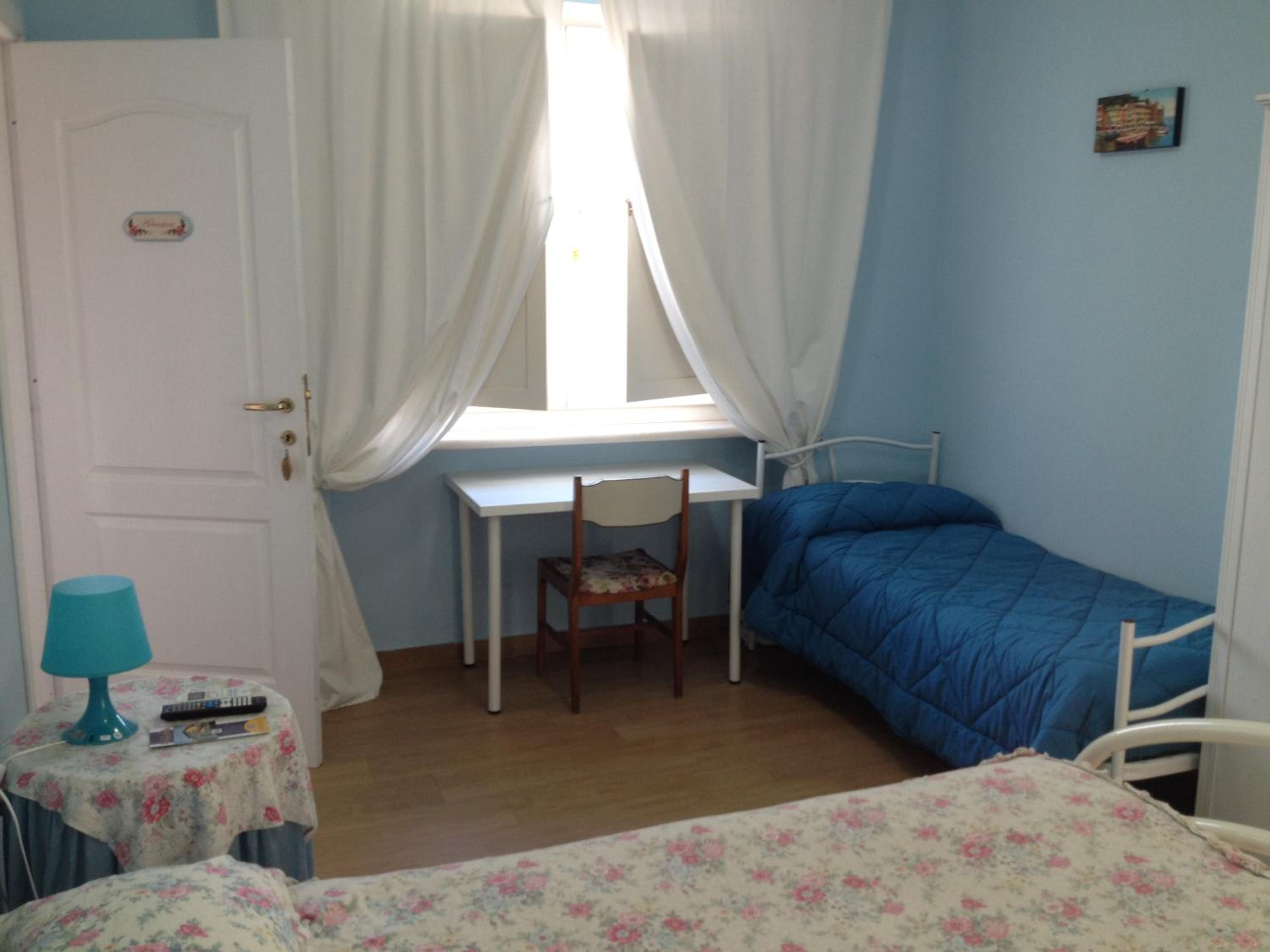 Deluxe Triple Room with Sea View photo 2