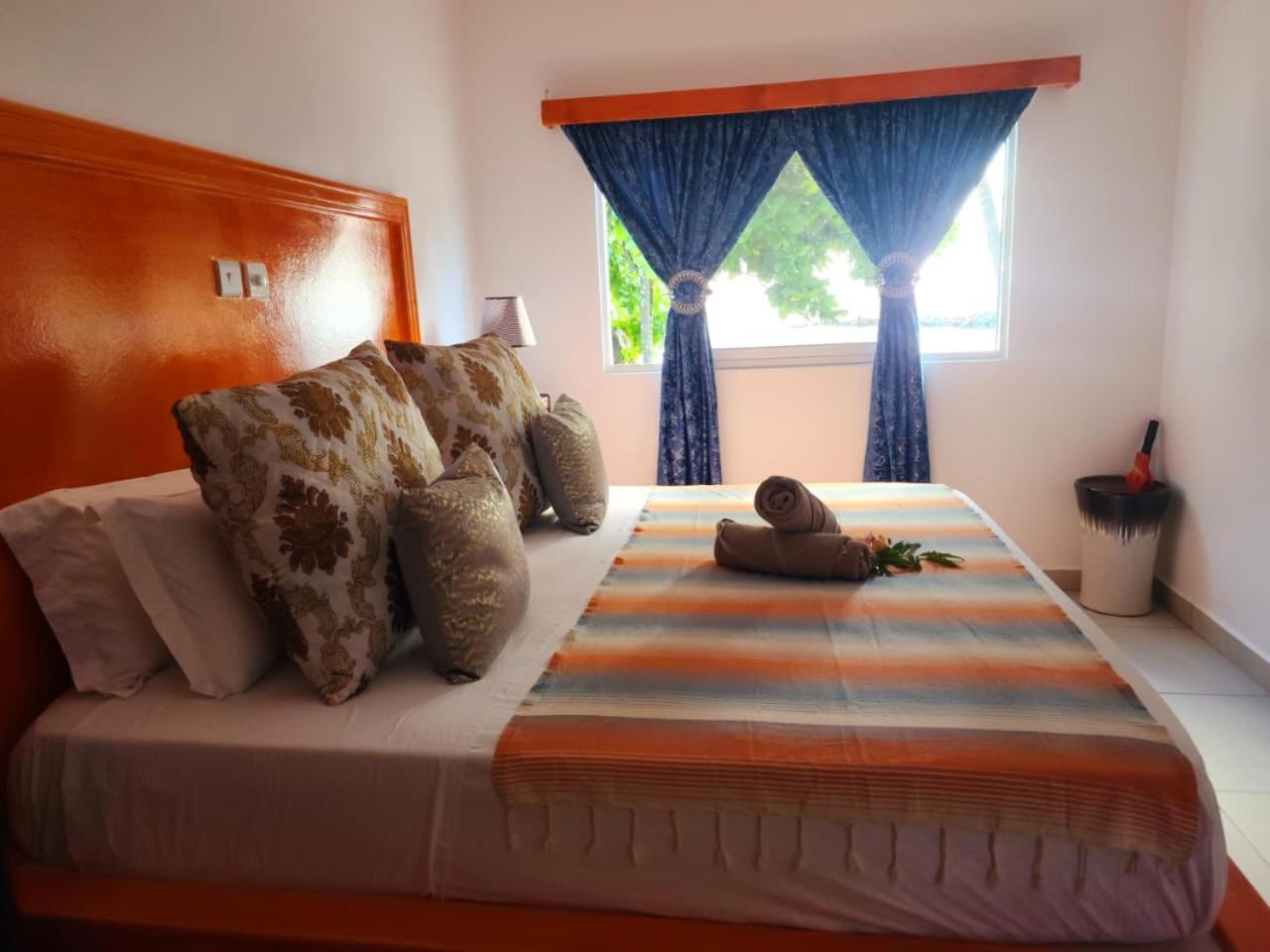 Villa with Sea View photo 1