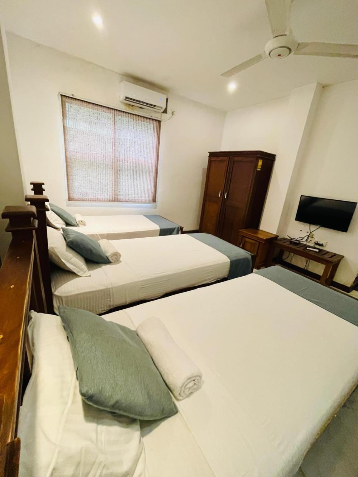 Deluxe Family Room photo 1