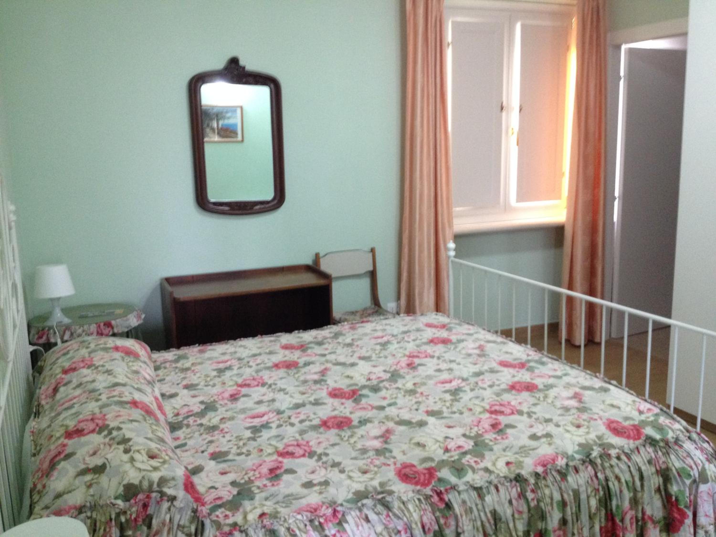 Quadruple Room with Mountain View photo 2