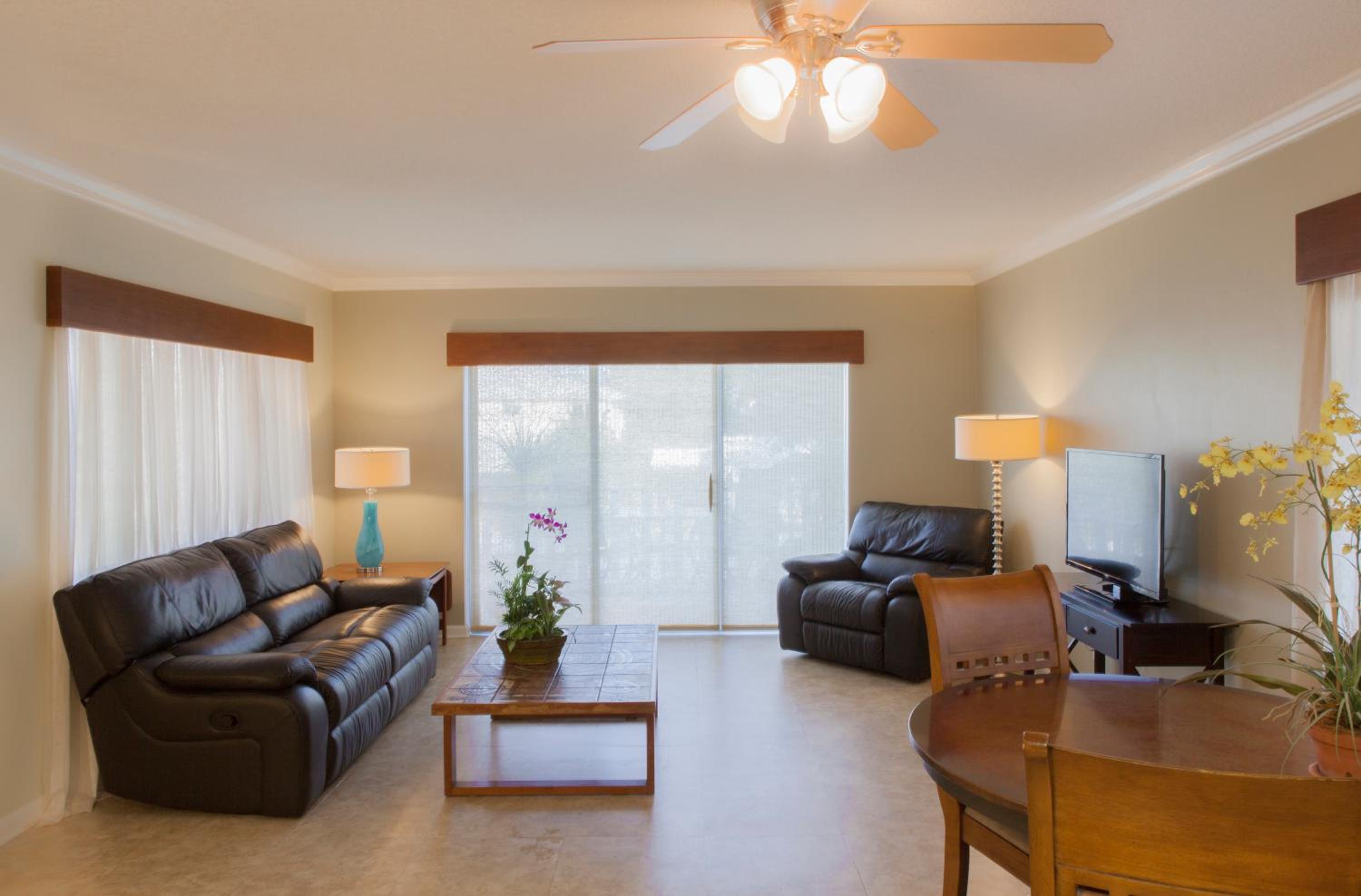 King Suite with Pool View