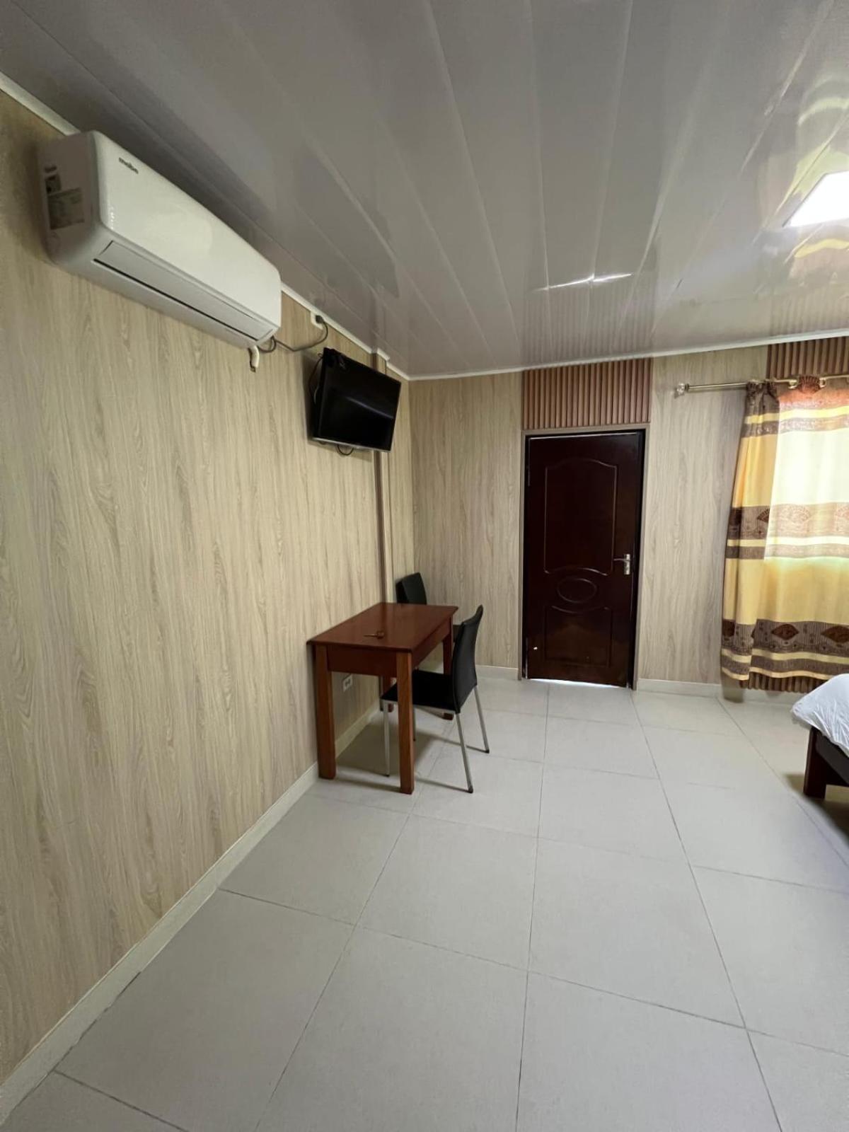 Classic Triple Room photo 2
