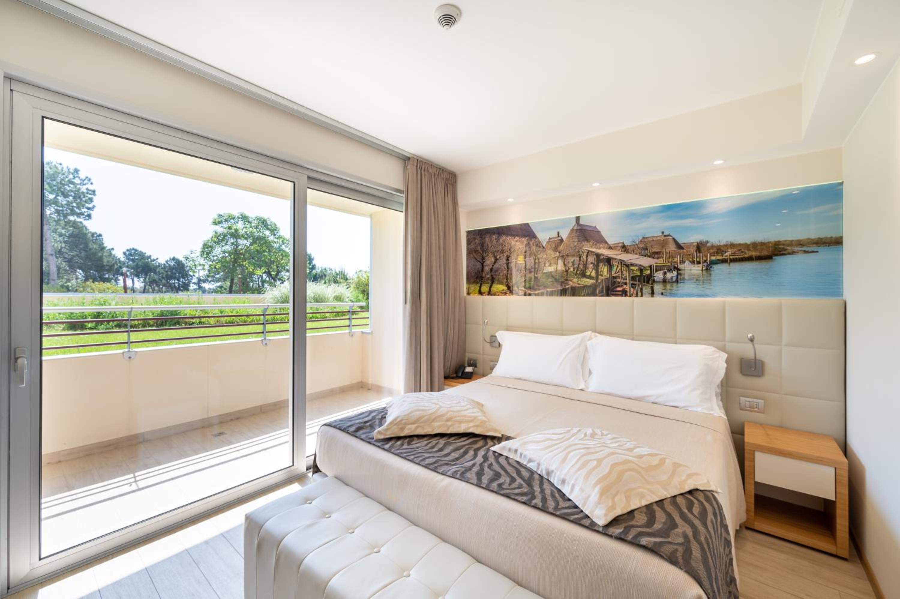 Junior Suite with Garden View