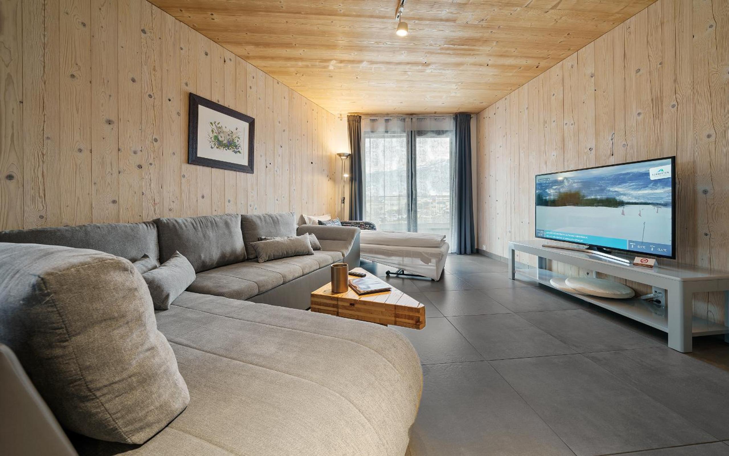 Two-Bedroom Apartment with Balcony photo 3
