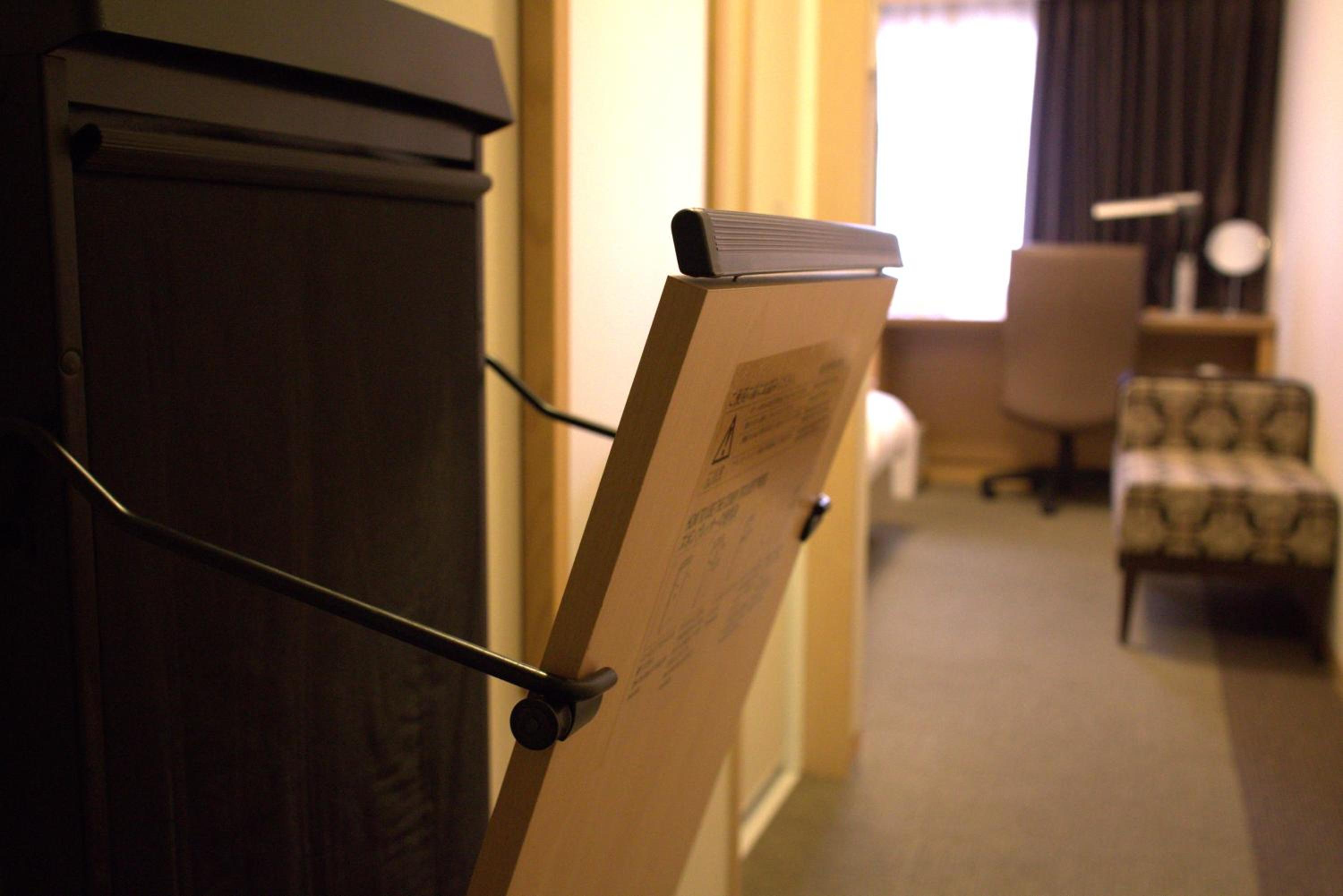 Standard Double Room for Single Use - Non-Smoking - Photo 9