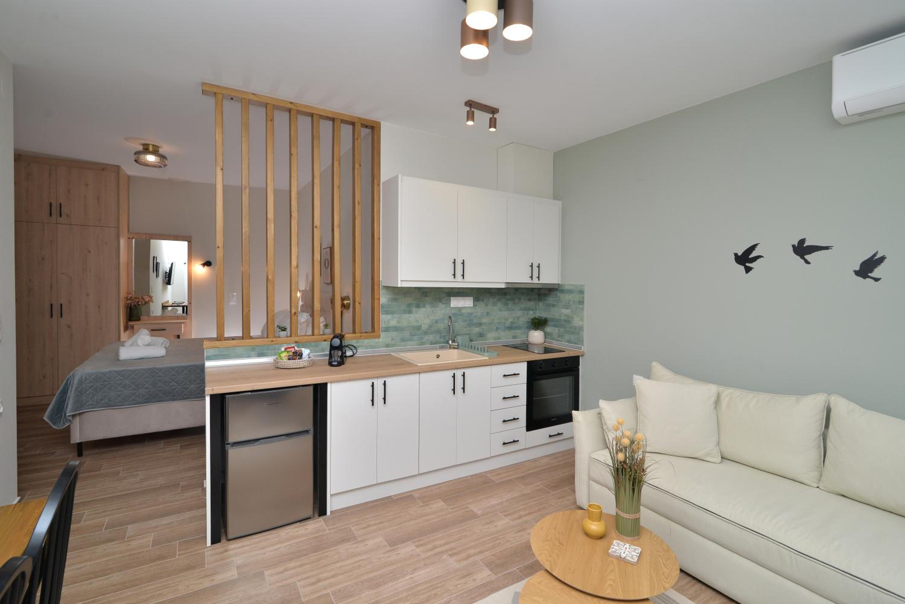 Studio Apartment photo 1