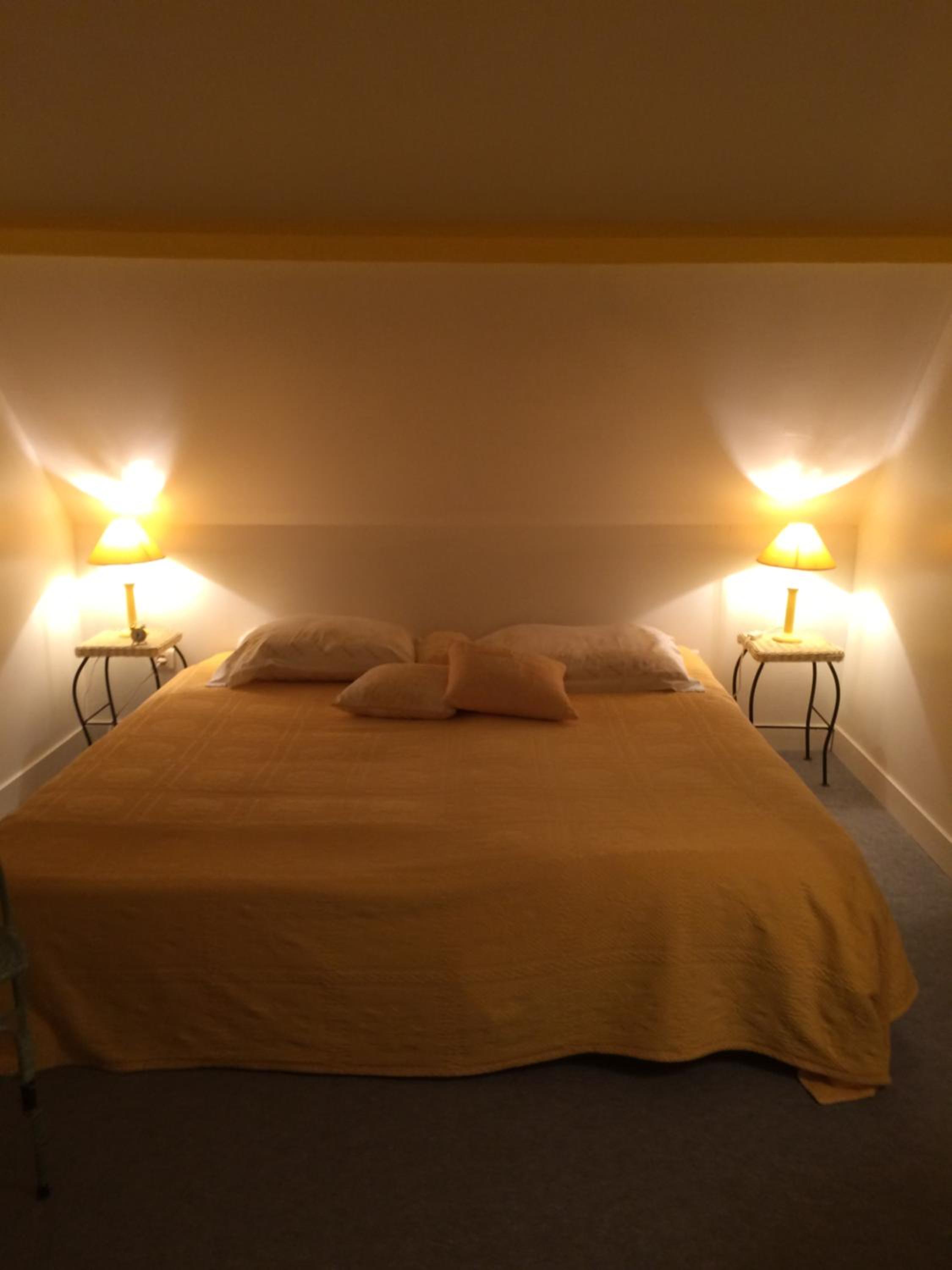 Quadruple Room with Shower - Photo 5