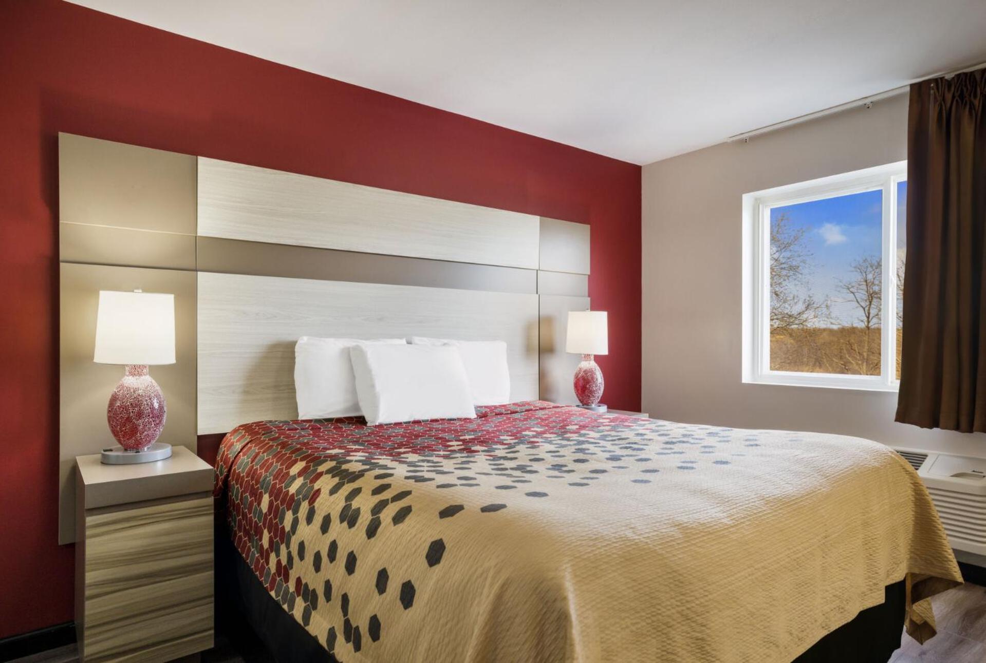King Room - Accessible/Non-Smoking photo 3