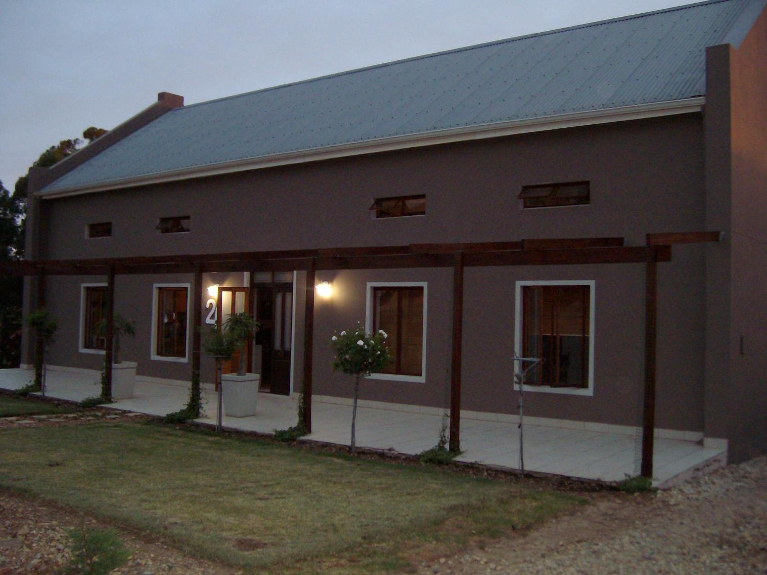 Apartment with Balcony - Photo 9