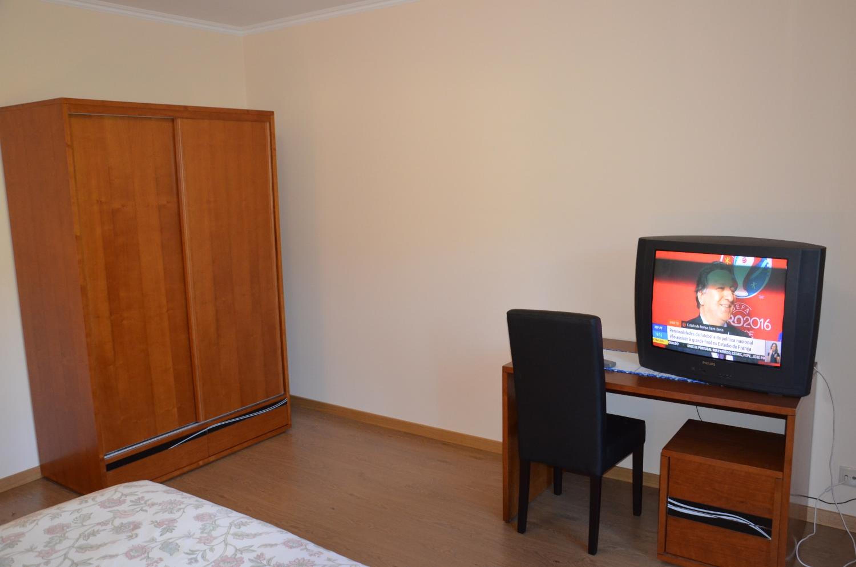 Double Room - Photo 9