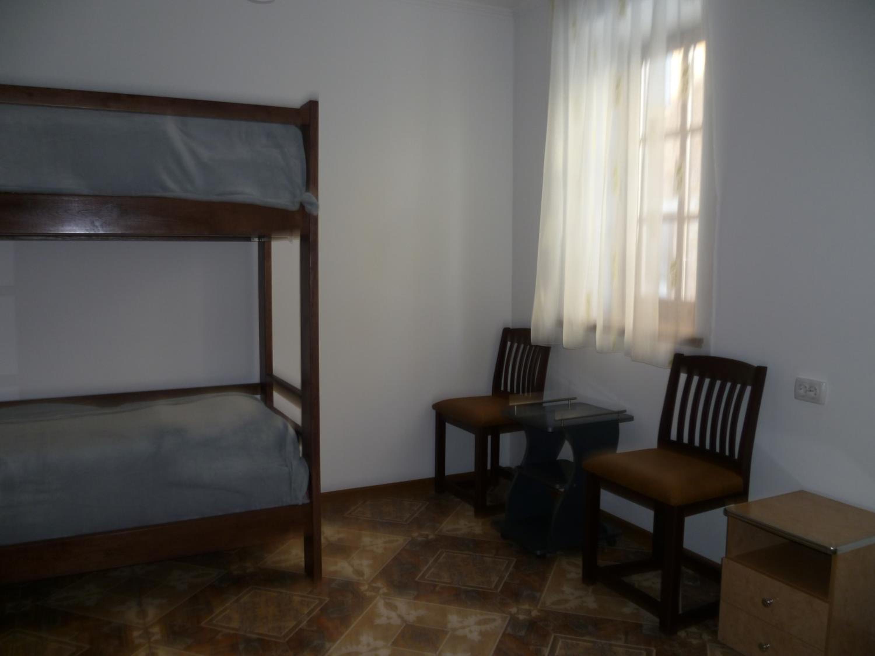 Bed in 6-Bed Mixed Dormitory Room photo 3