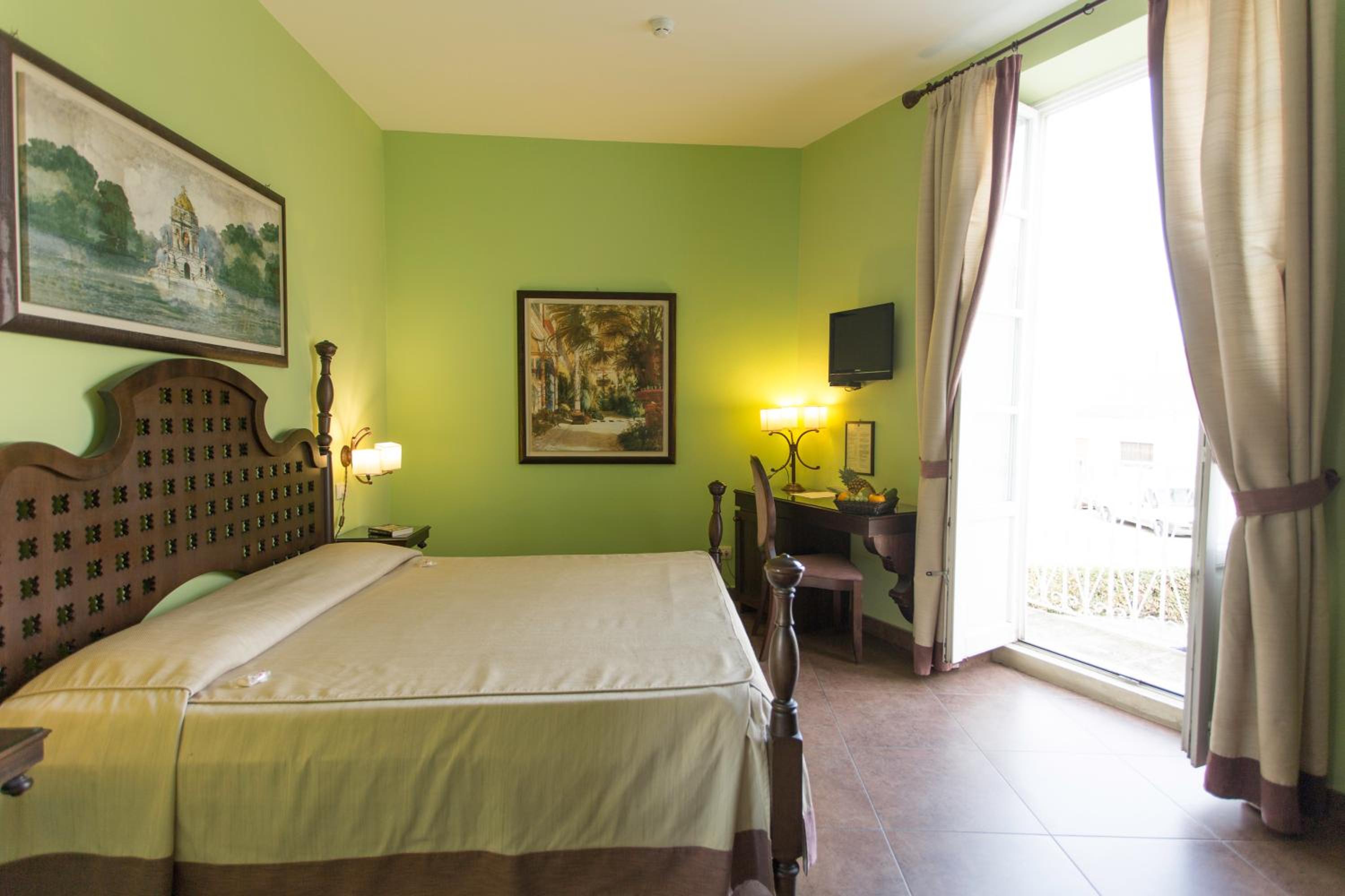 Double Room - Photo 5