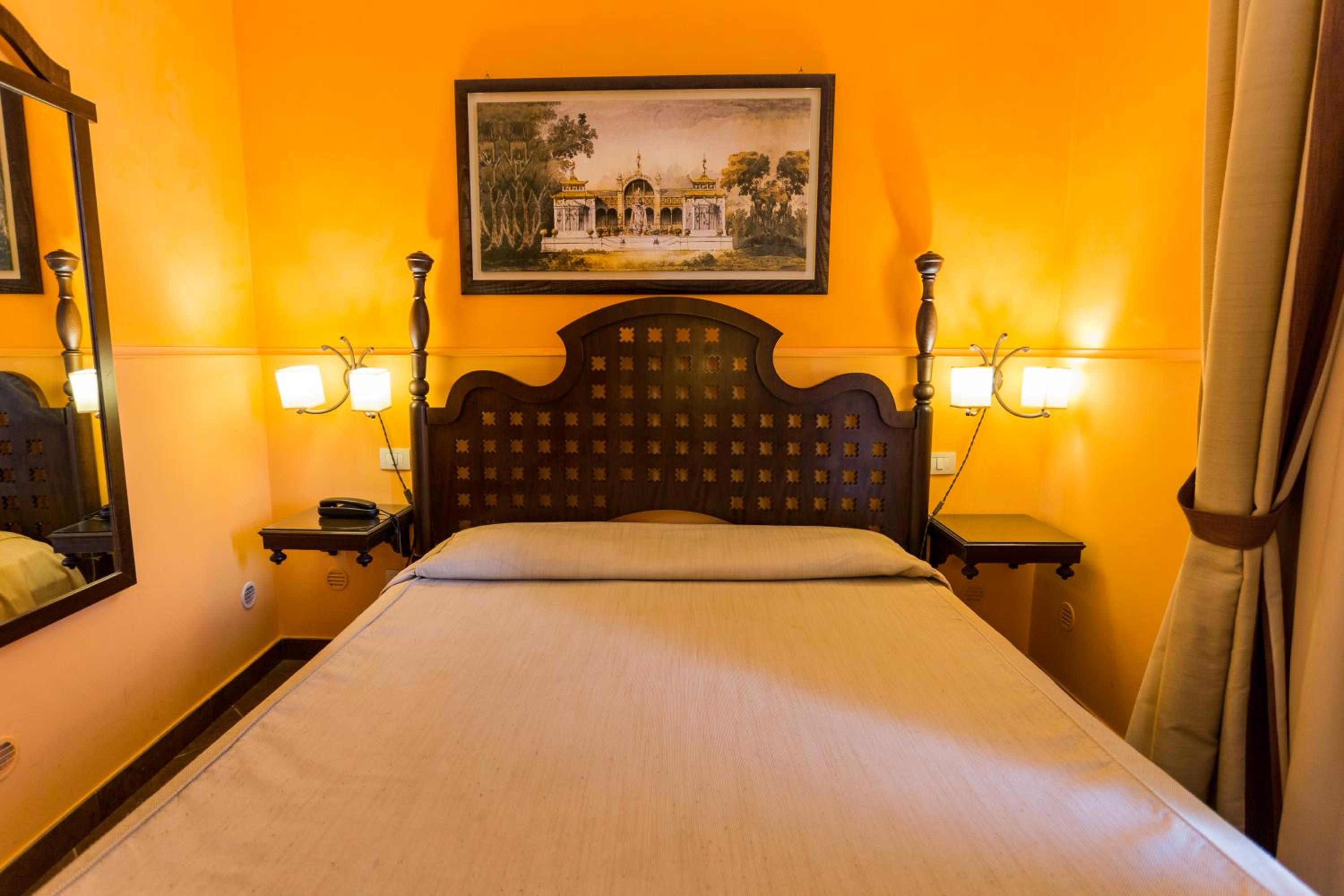 Double Room - Photo 7
