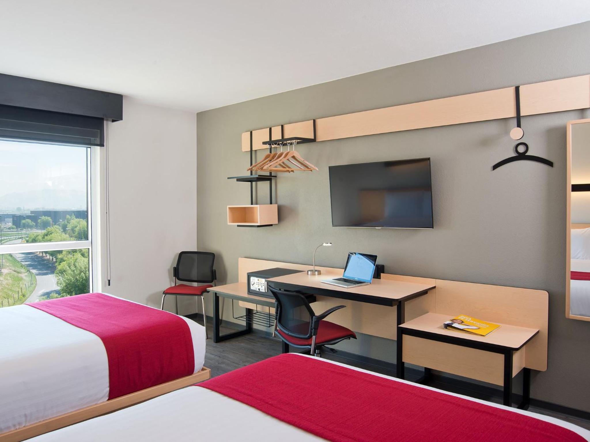 Double Room with Two Double Beds photo 1