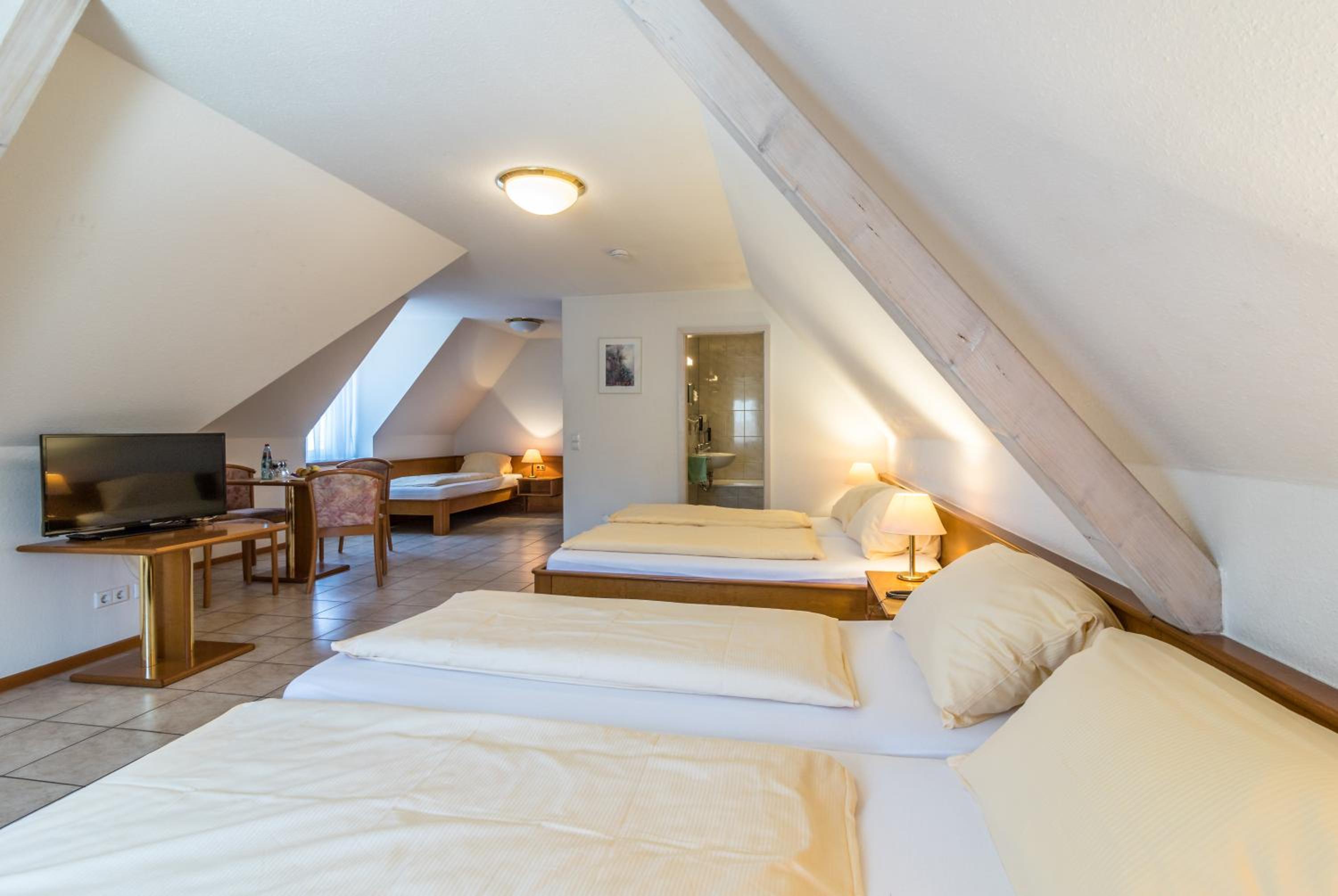 Quadruple Room photo 2
