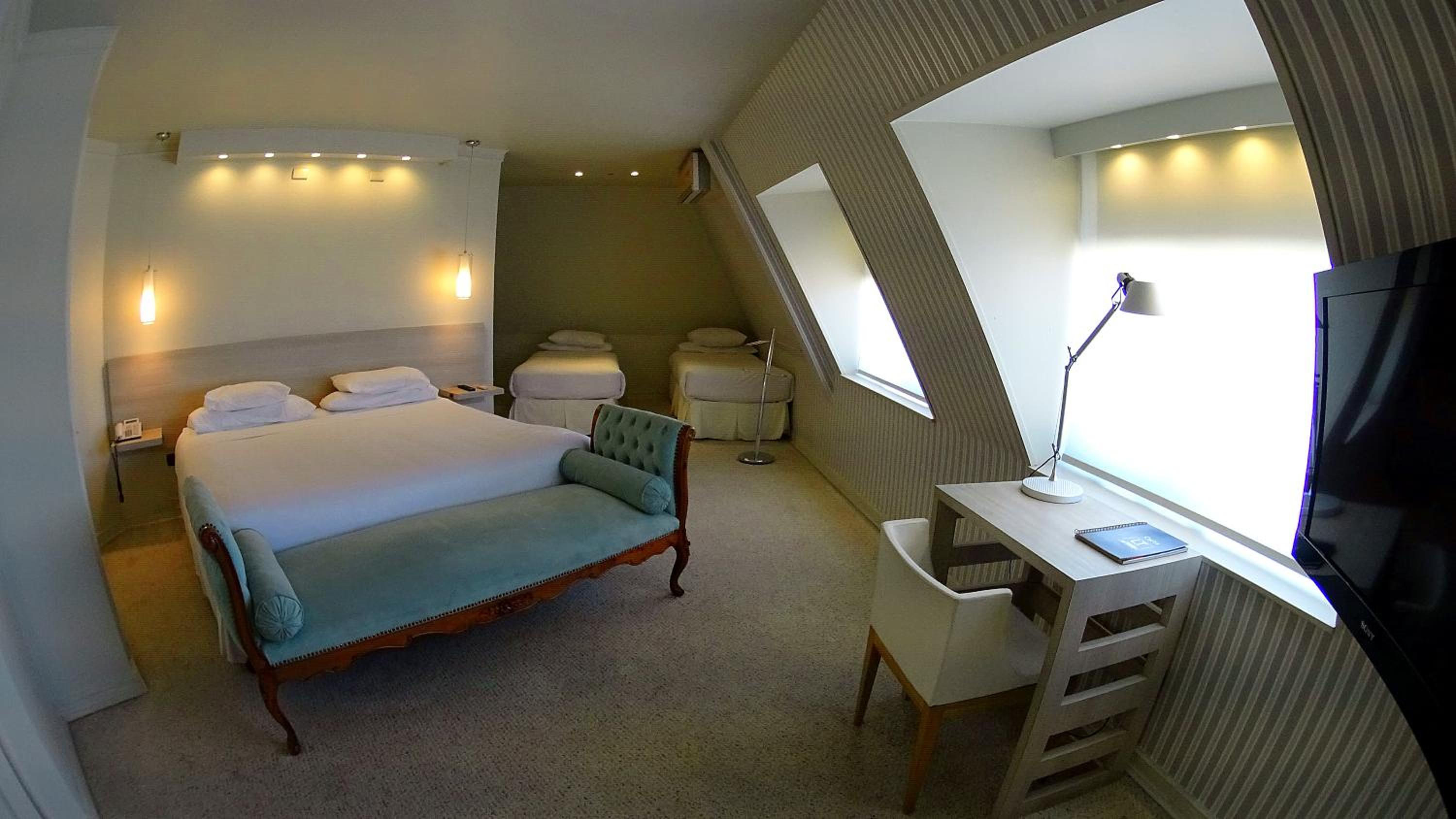 Superior Quadruple Room photo 2