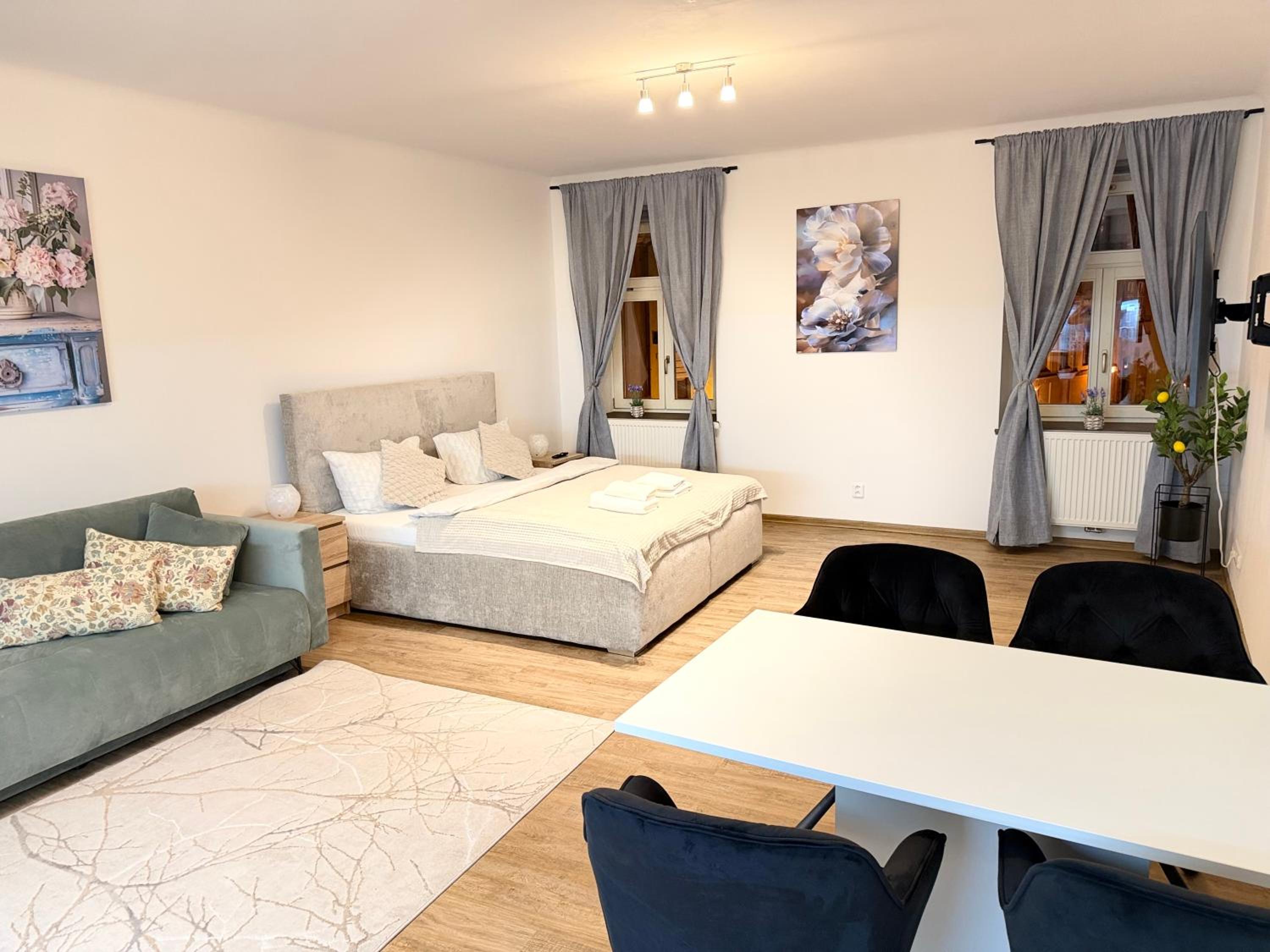 Deluxe Quadruple Room