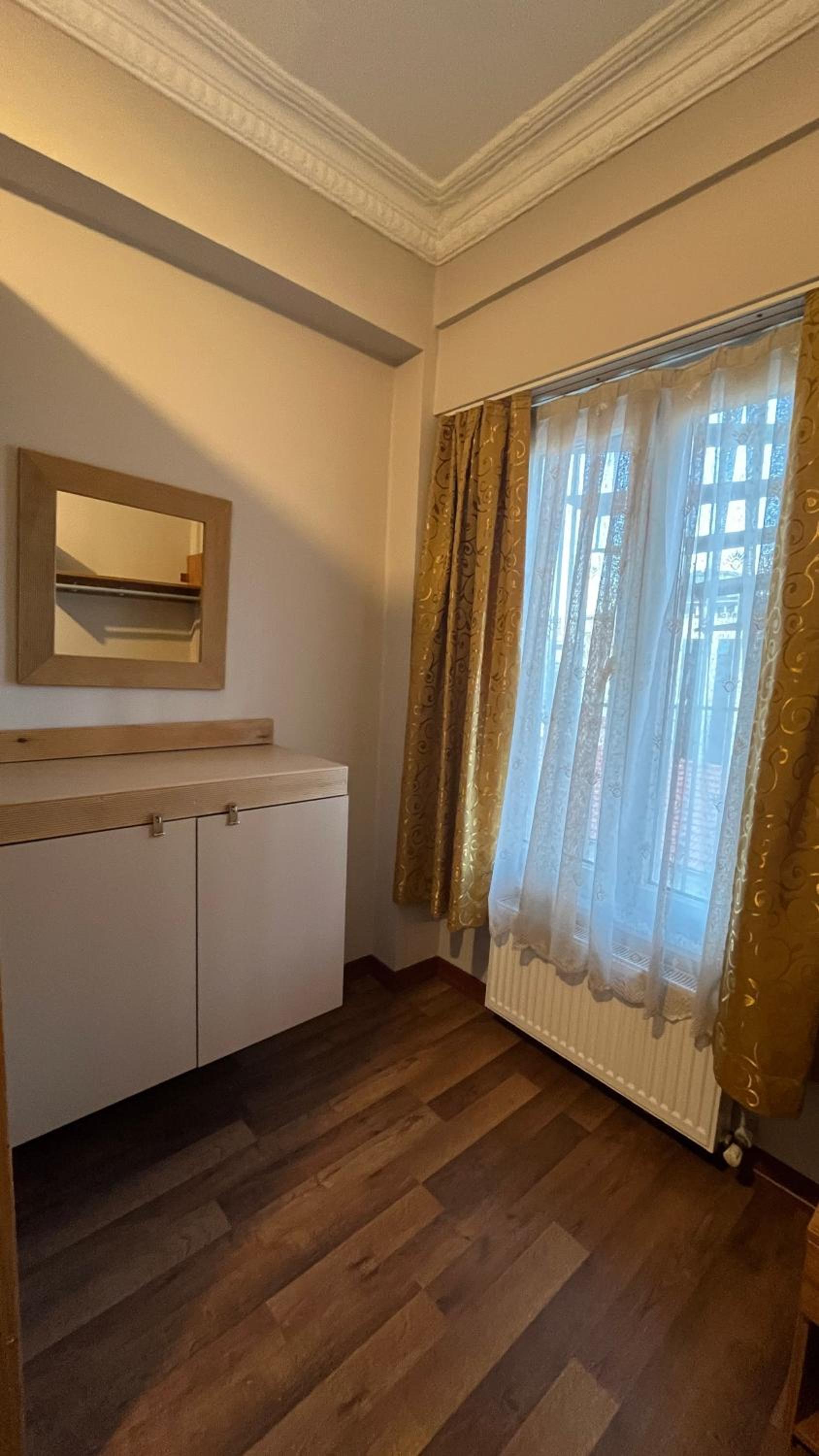 Twin Room with Shared Bathroom photo 2