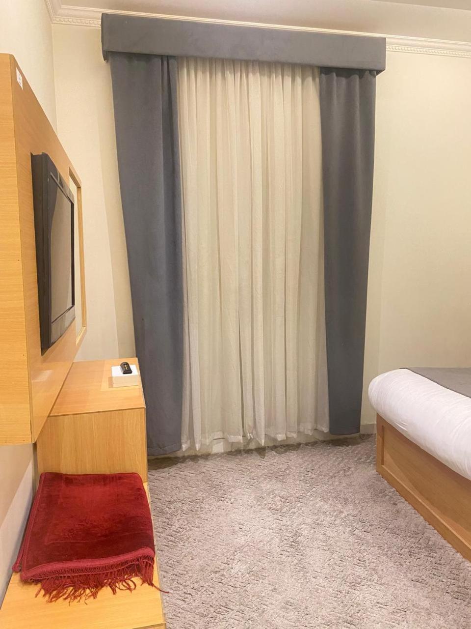 Budget Double Room photo 3