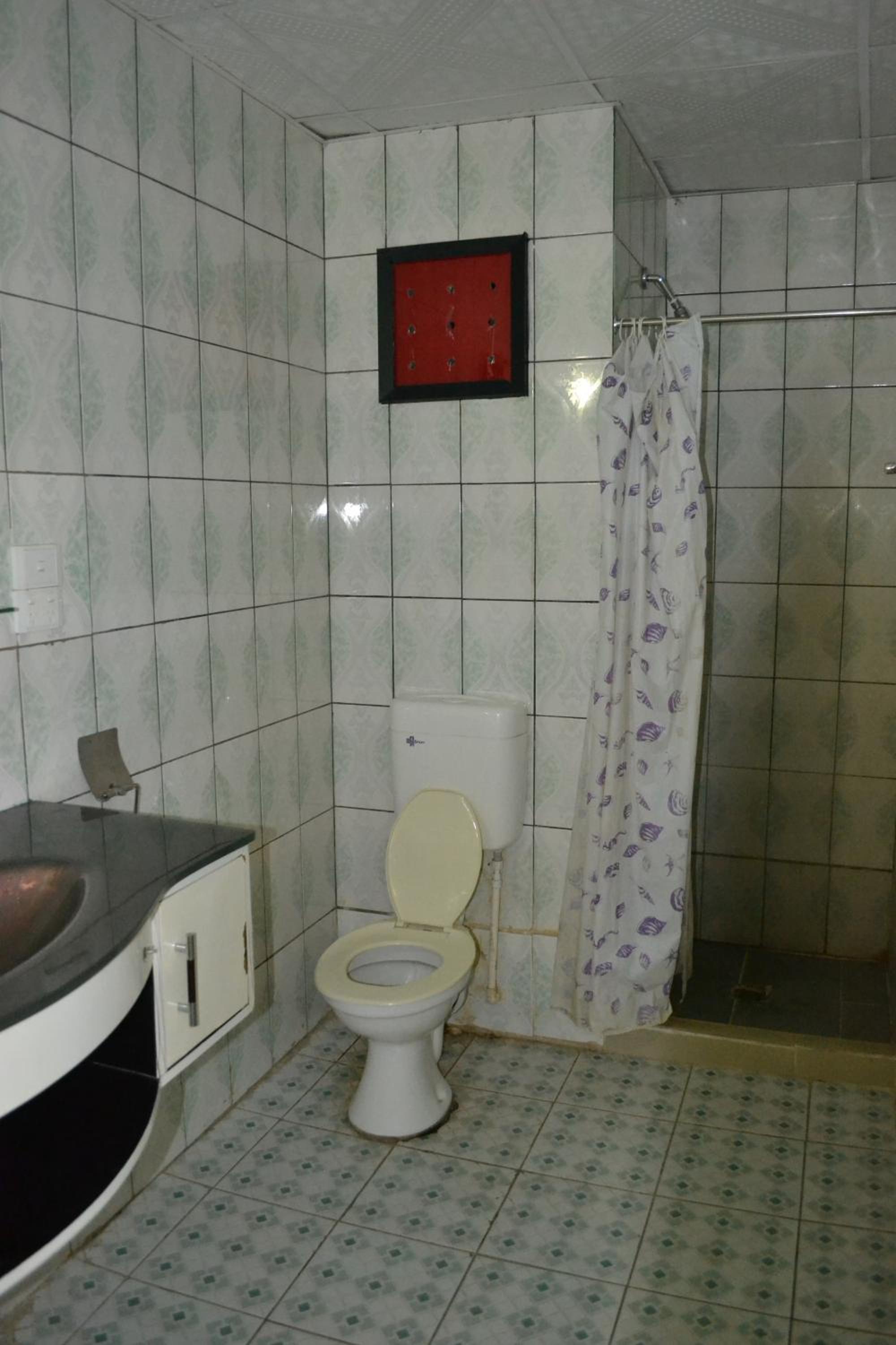 Standard Queen Room with Air Conditioning photo 3