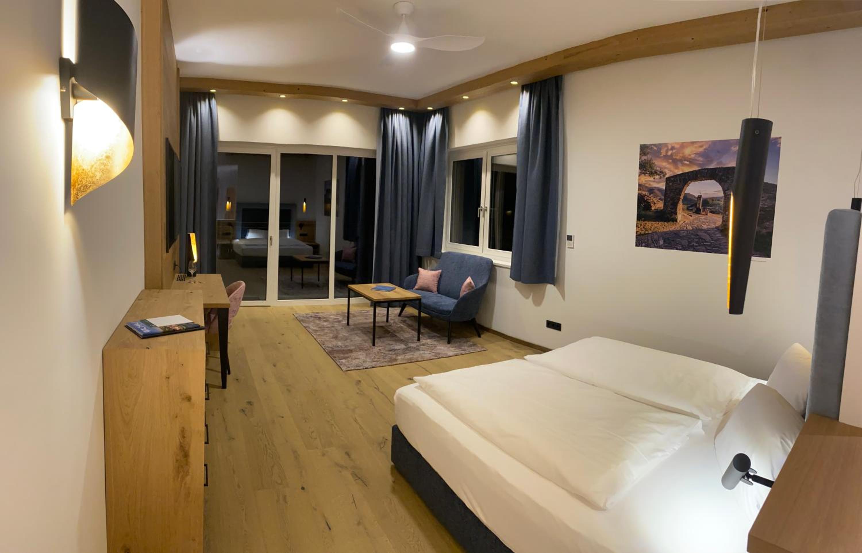 Deluxe Double Room with Sea View photo 3