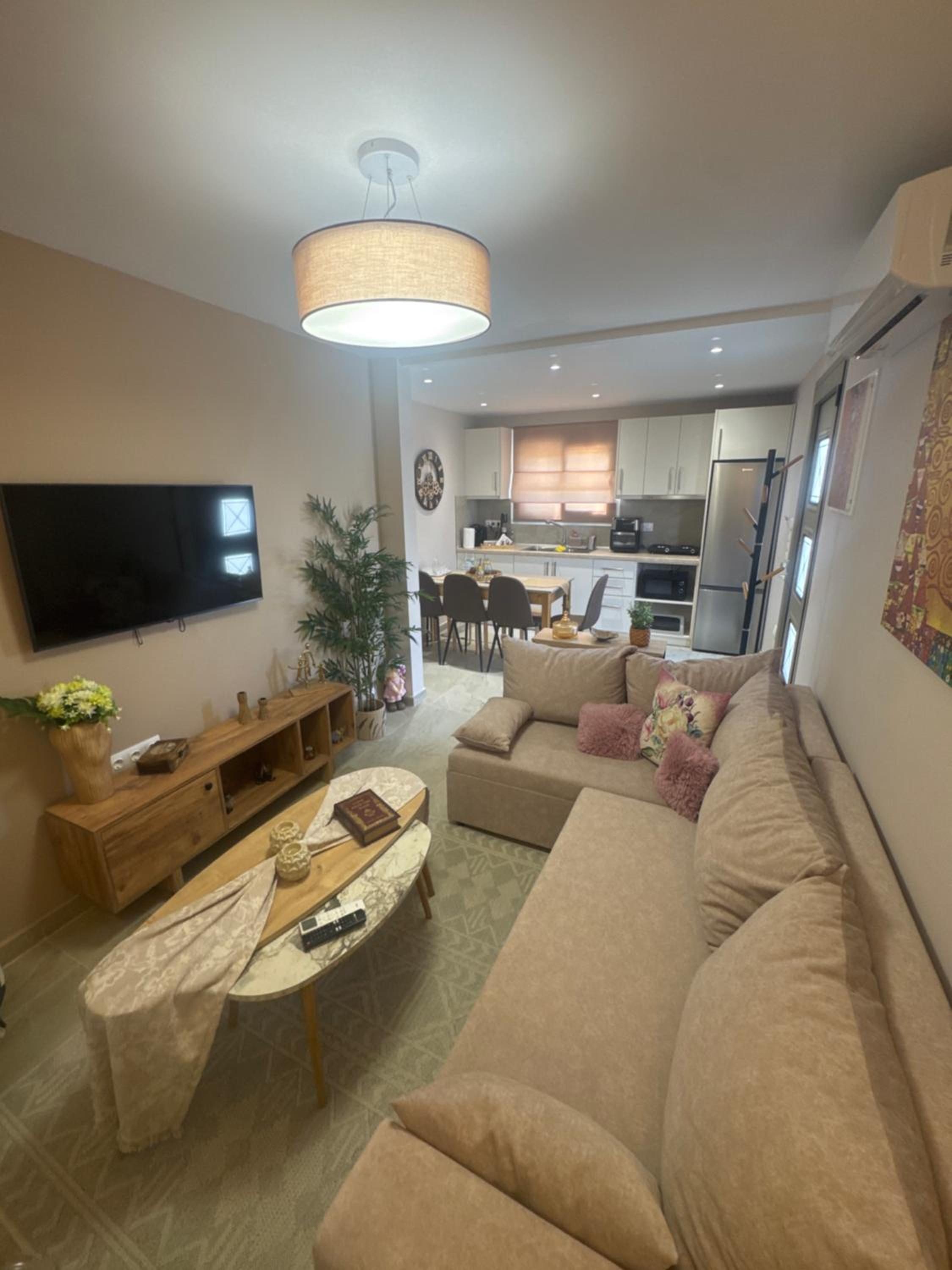 Three-Bedroom Townhouse photo 3