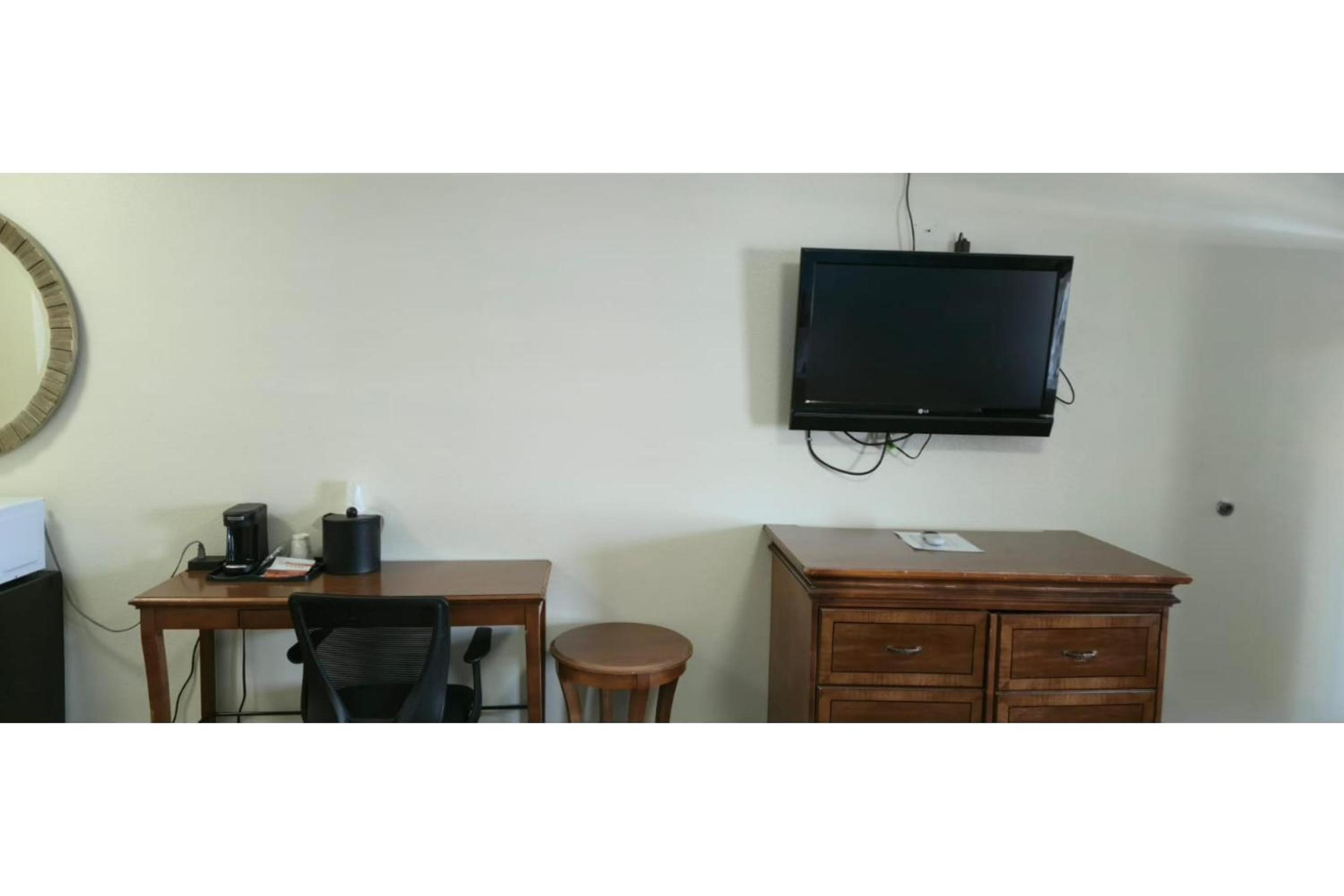2 Double Beds Non-Smoking - Photo 4