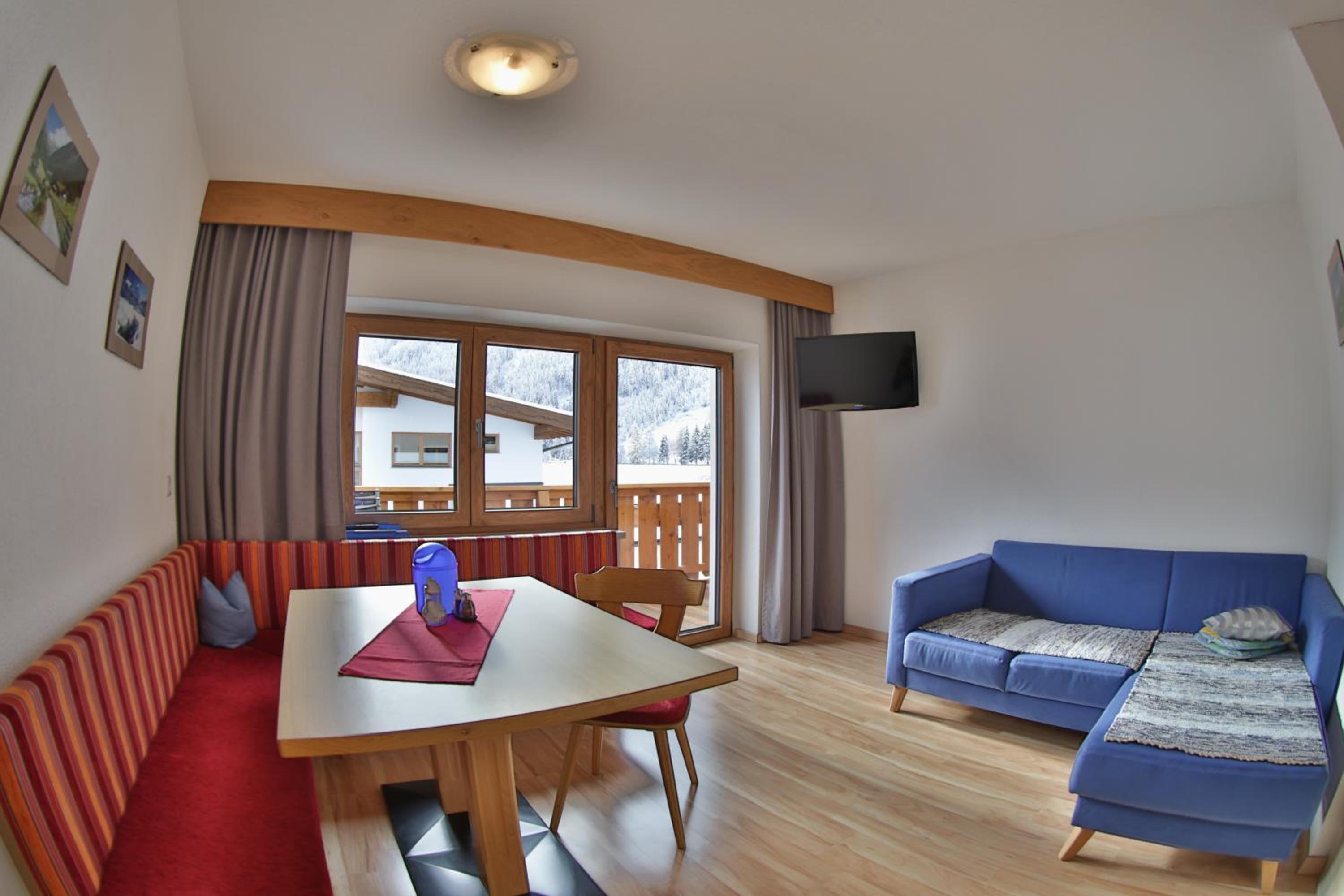 Two-Bedroom Apartment with Balcony photo 1