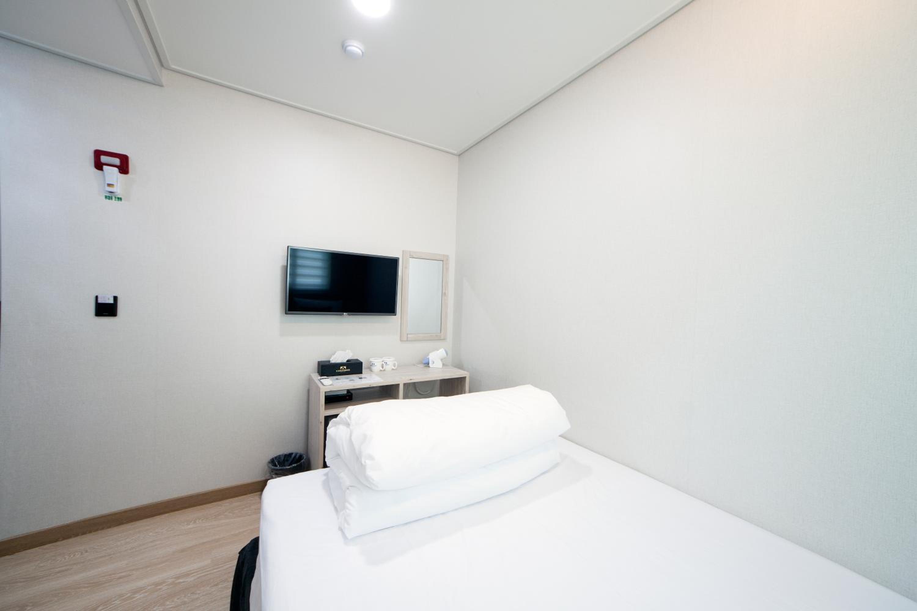 Single Room photo 1