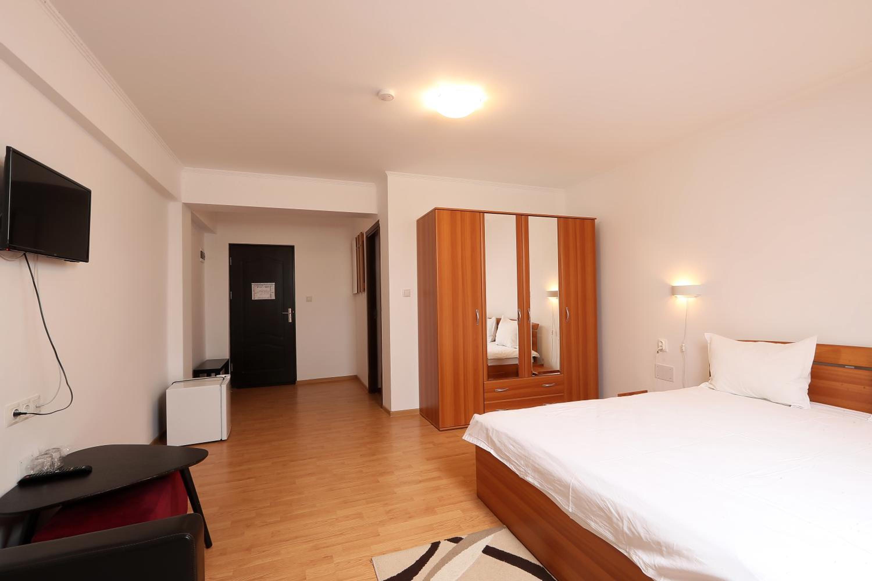 Small Double Room photo 2