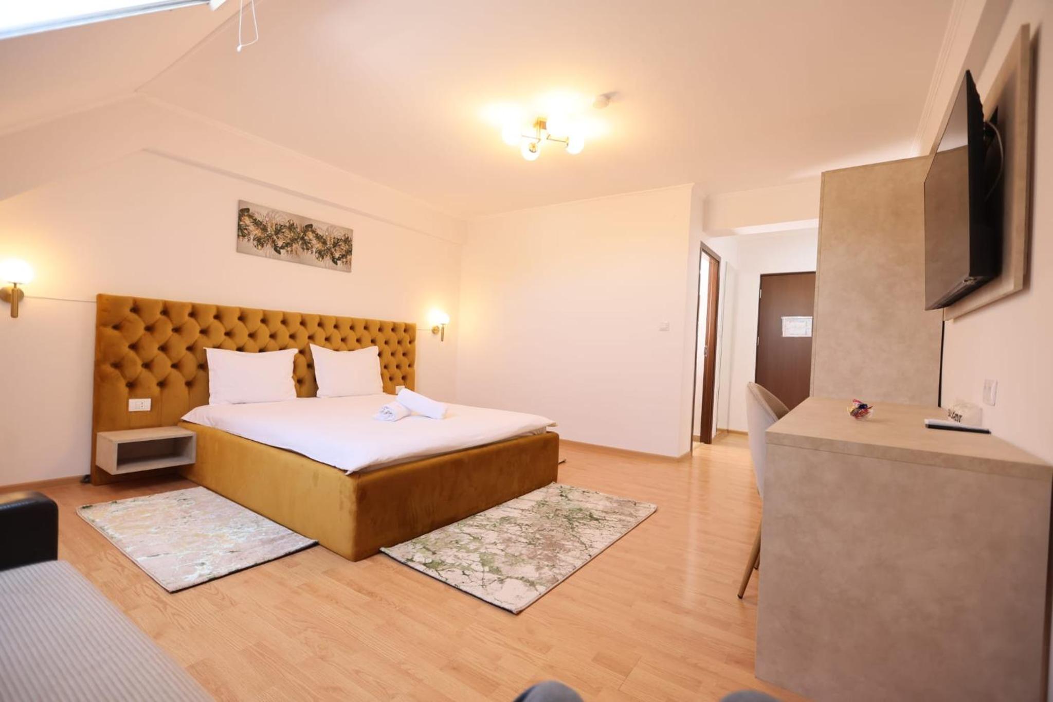 Deluxe Family Room photo 3