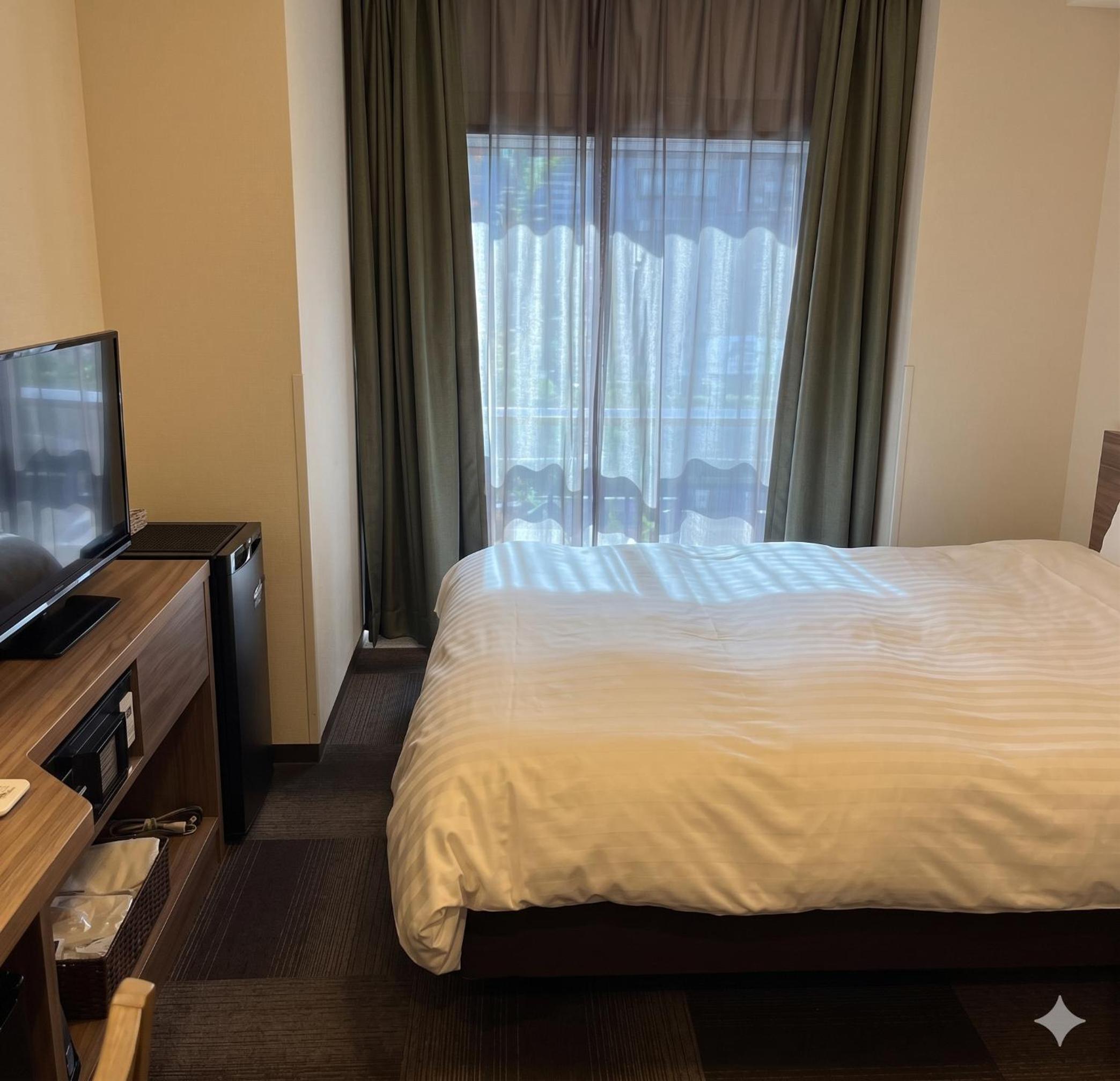 Non-Smoking Double Room, check-in from 13:00 / check-out until 11:00 (22-hour stay)