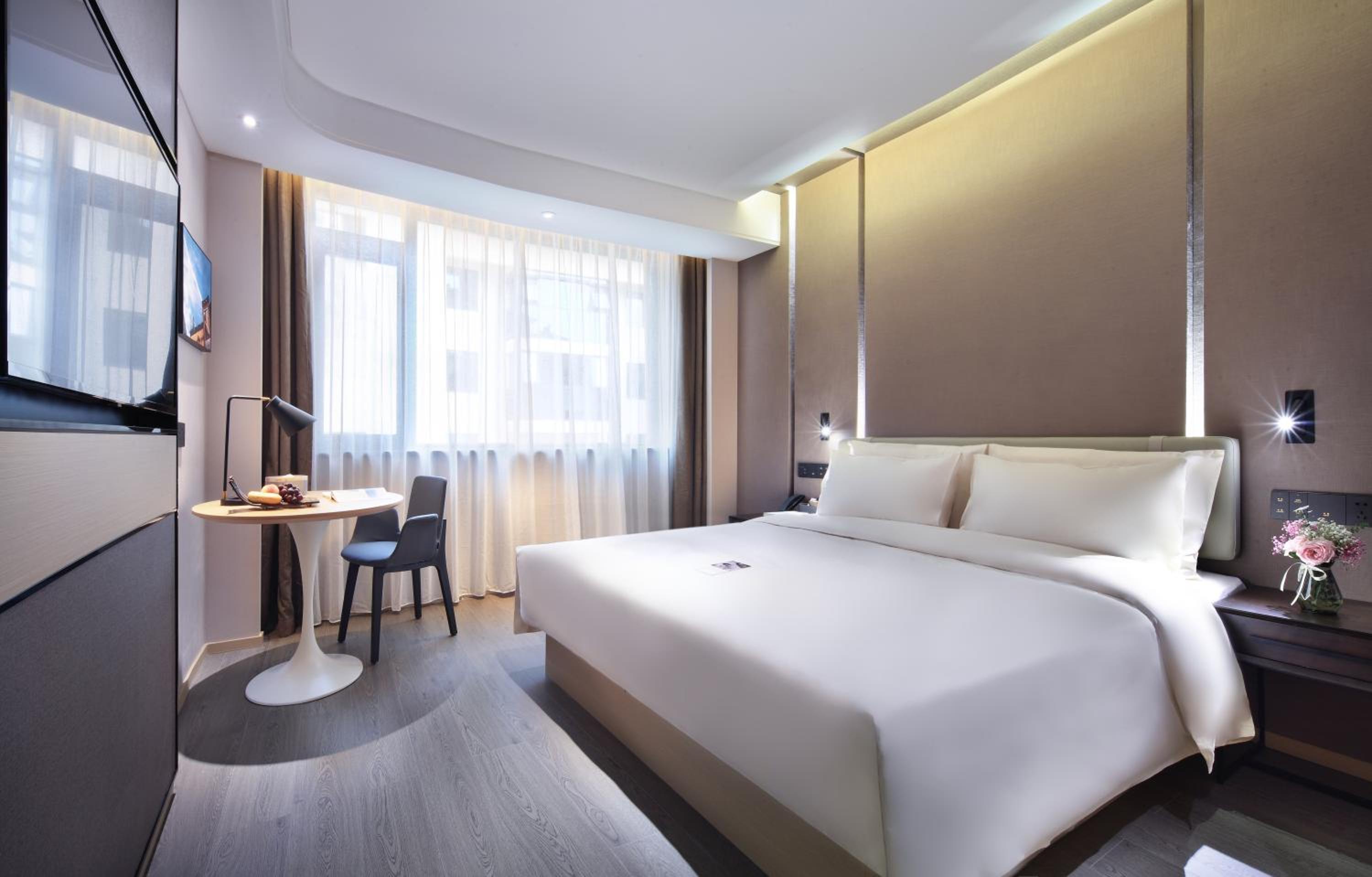 Elegant Double Room photo 1
