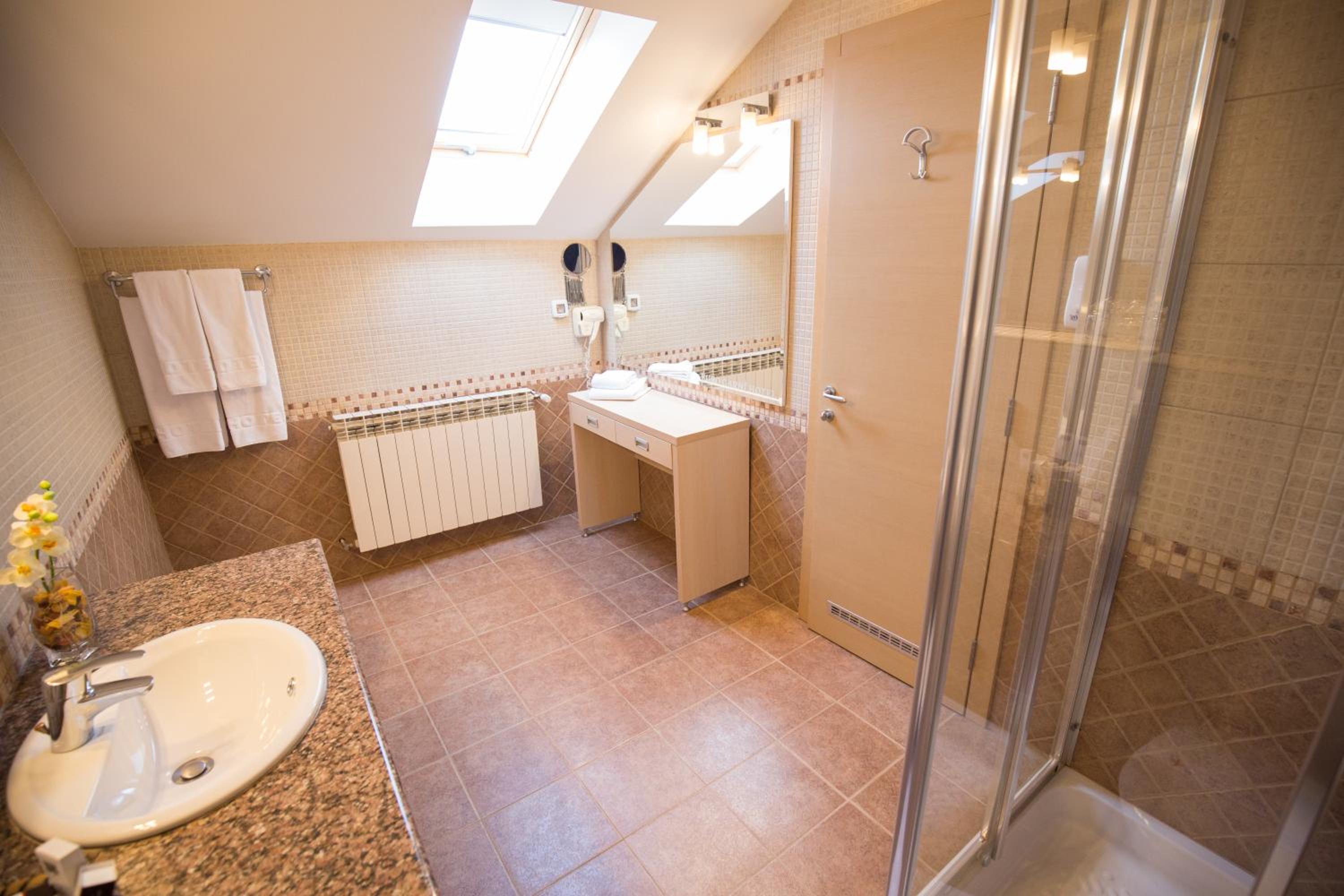 Family Suite - Photo 3