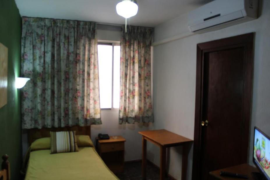 Habitación individual con baño privado