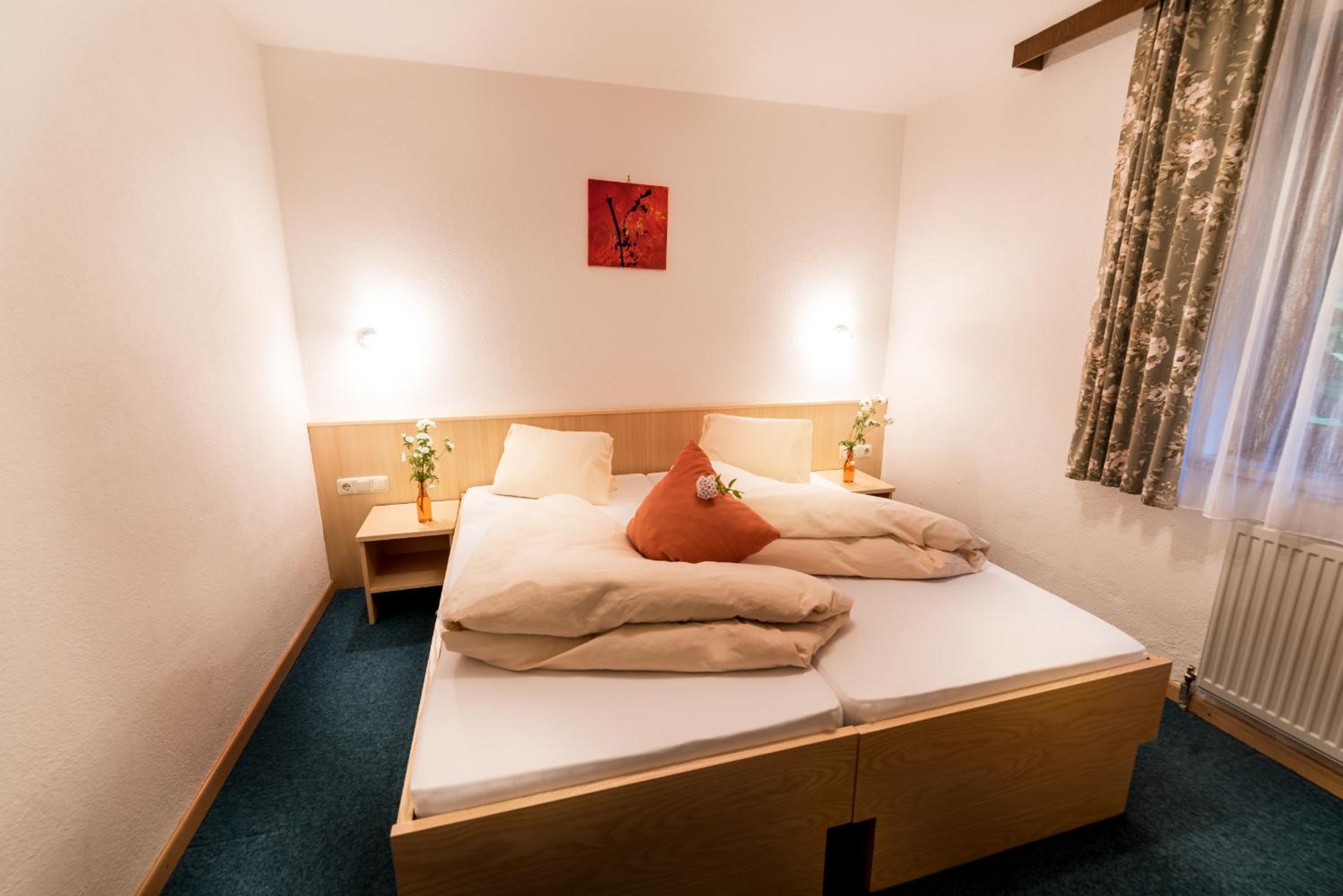 Two-Bedroom Suite (4 Adults) photo 2