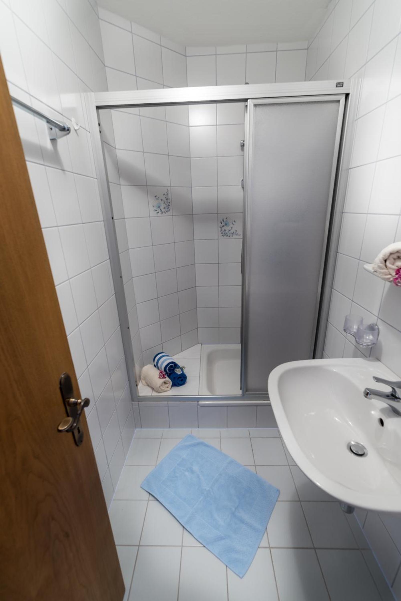 Doppelzimmer - Photo 4