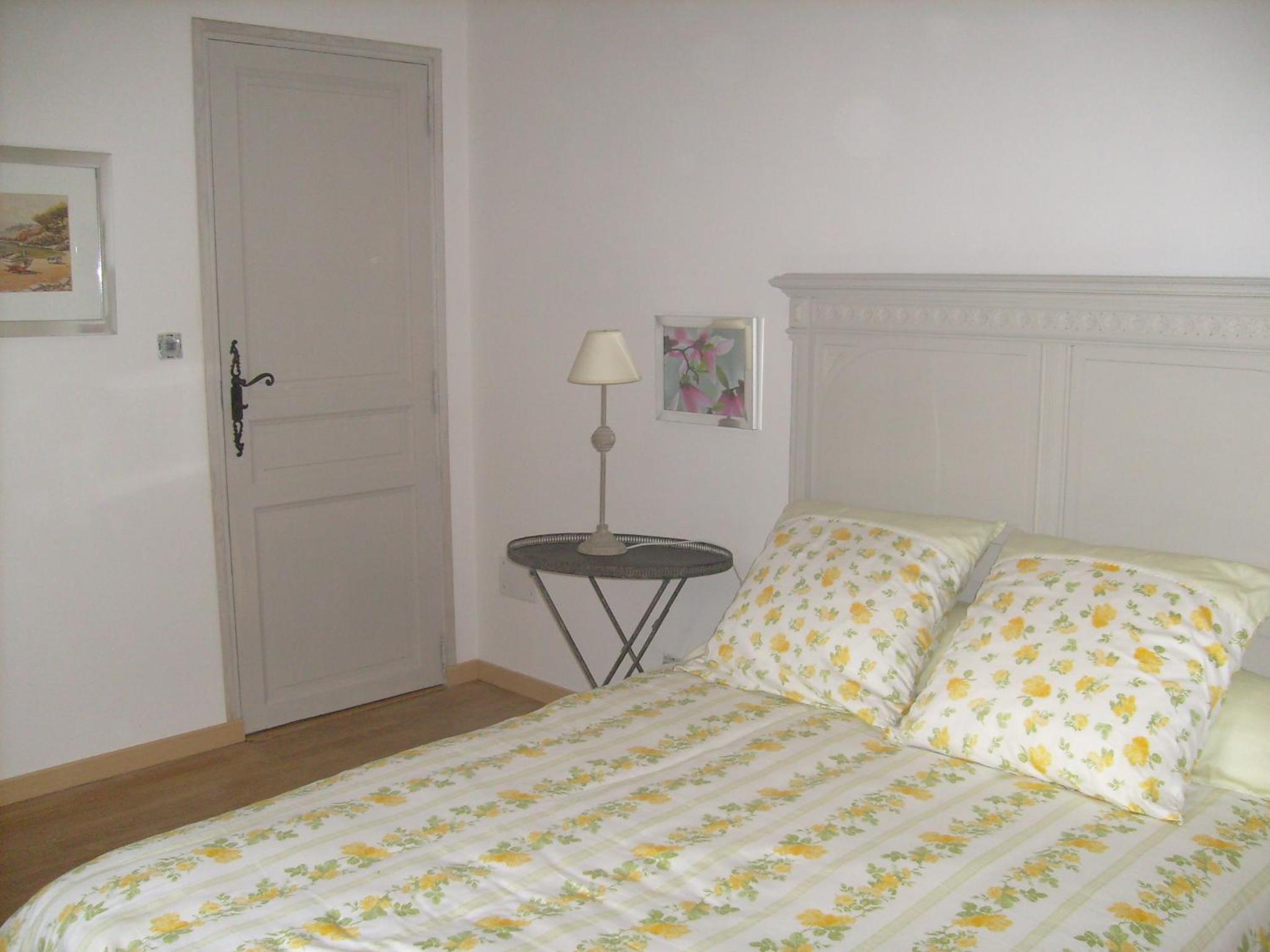 One-Bedroom House photo 1