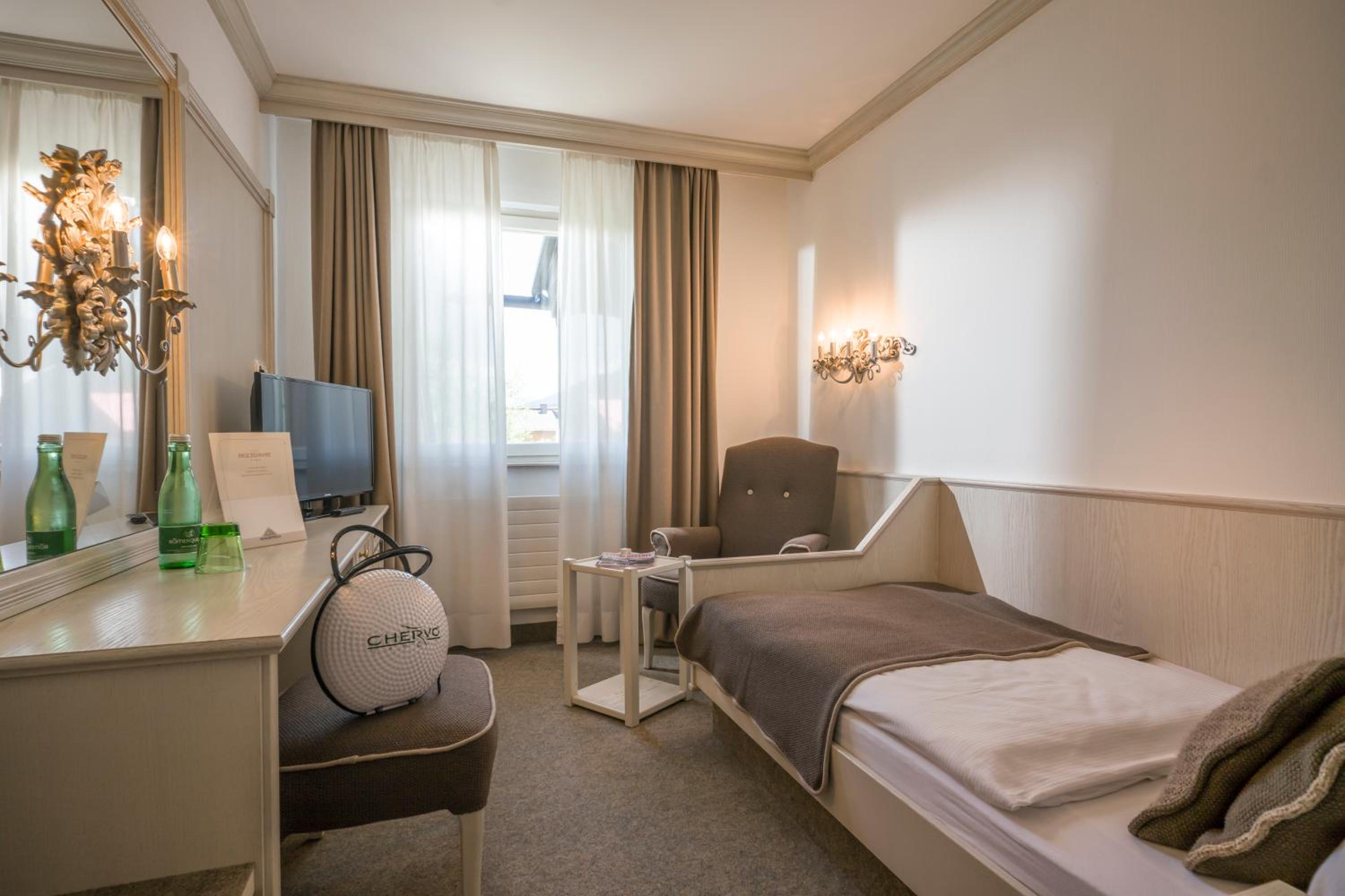 Single Room photo 2
