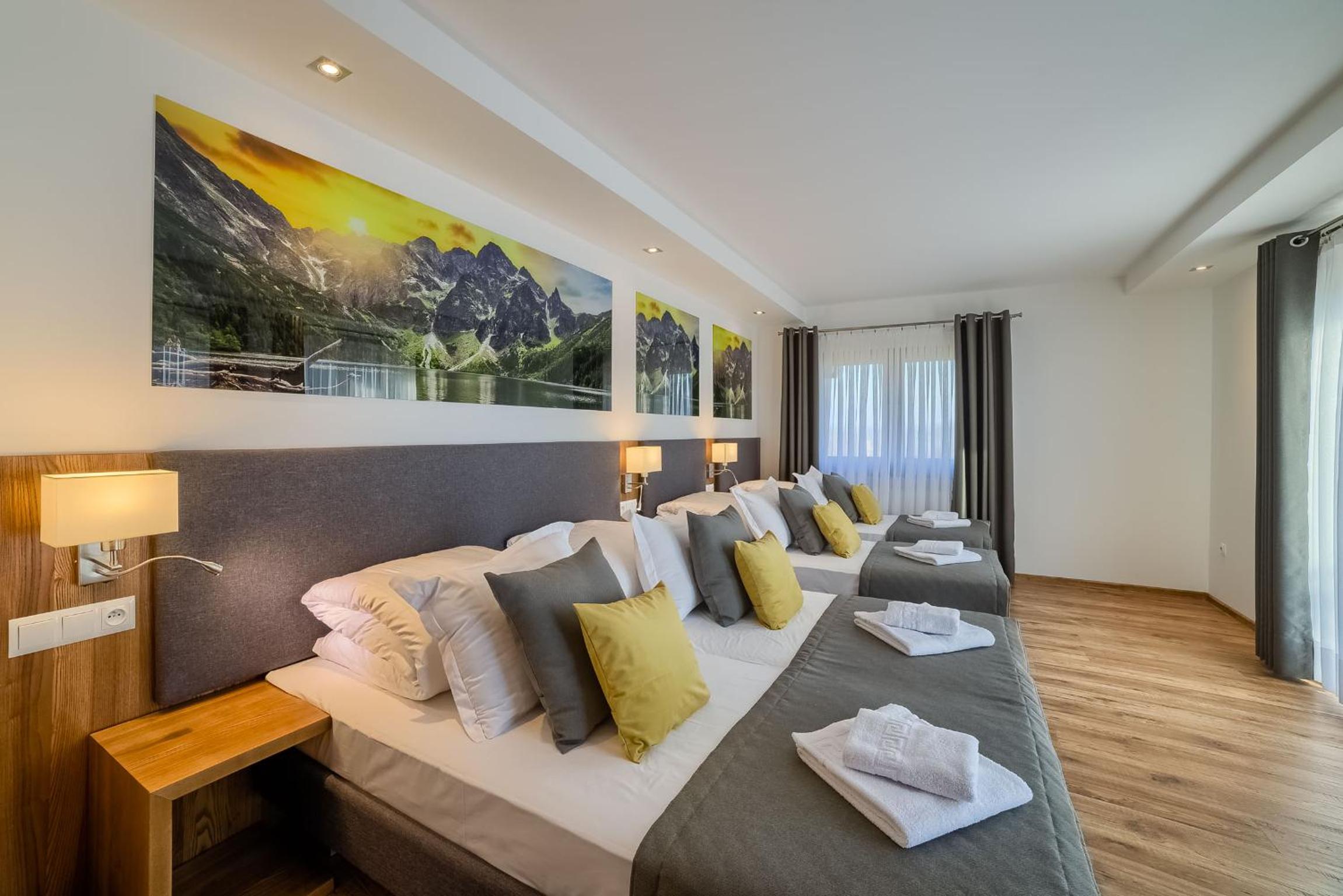 Standard Quadruple Room - Photo 7