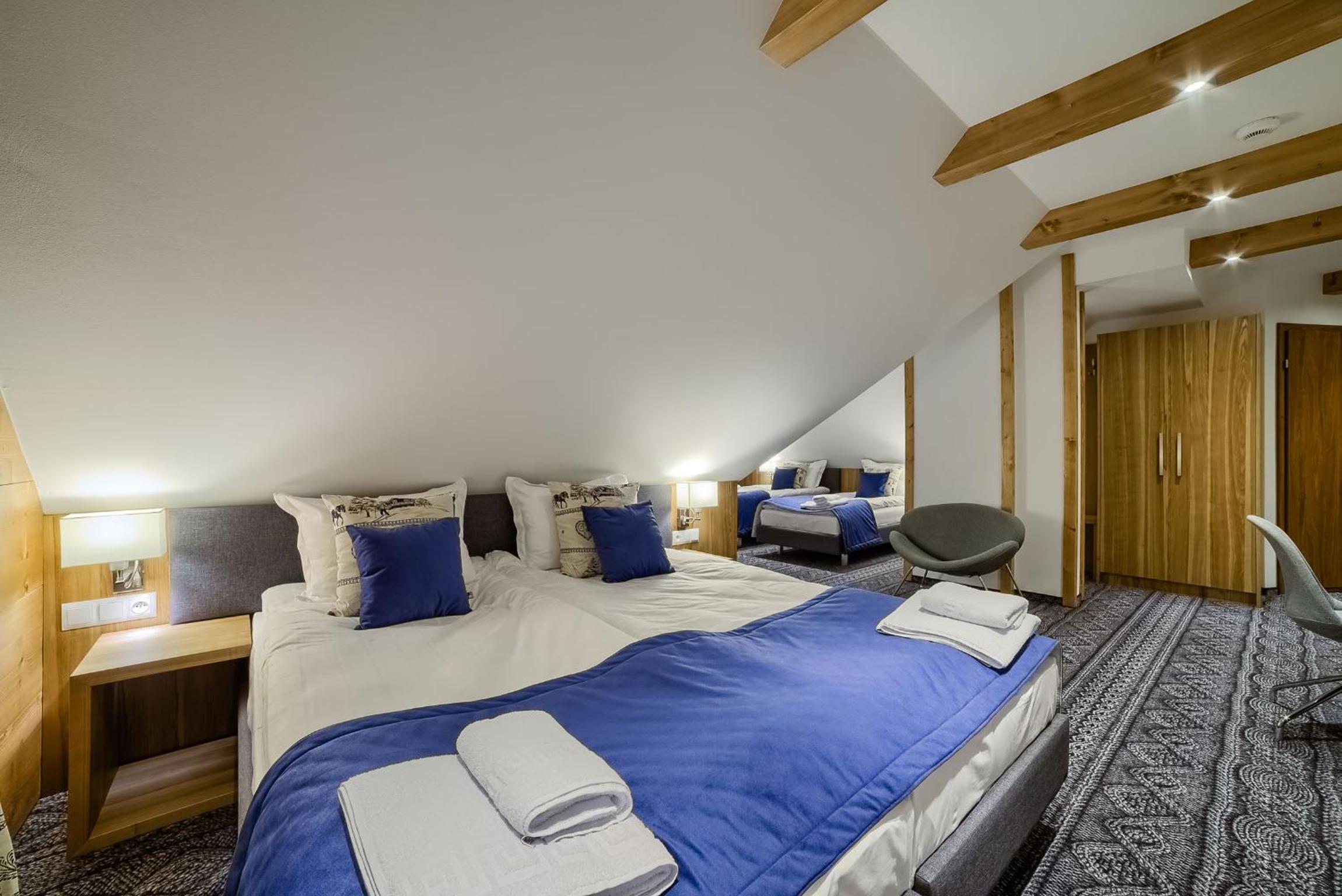 Standard Quadruple Room - Photo 4