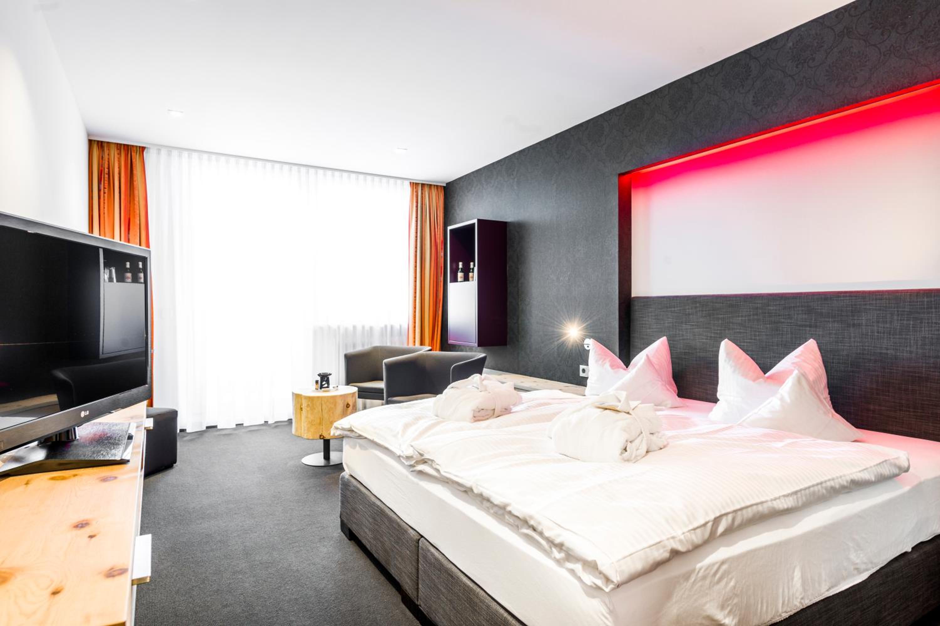 Double Room with Balcony photo 2
