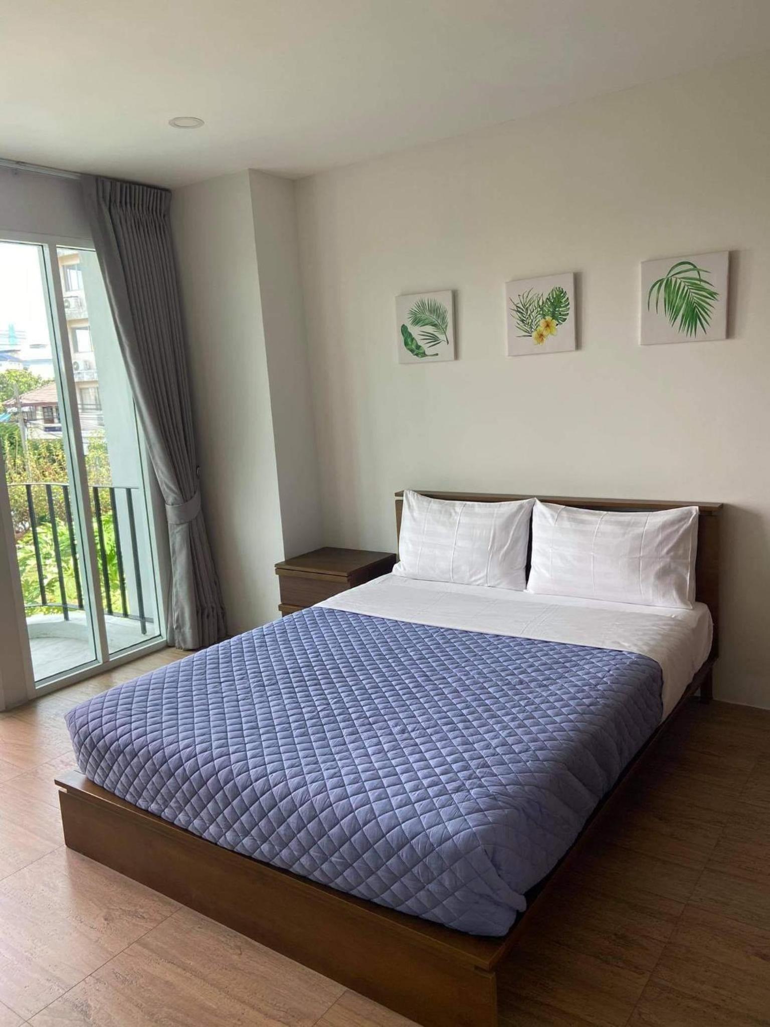 King Room with Balcony photo 1