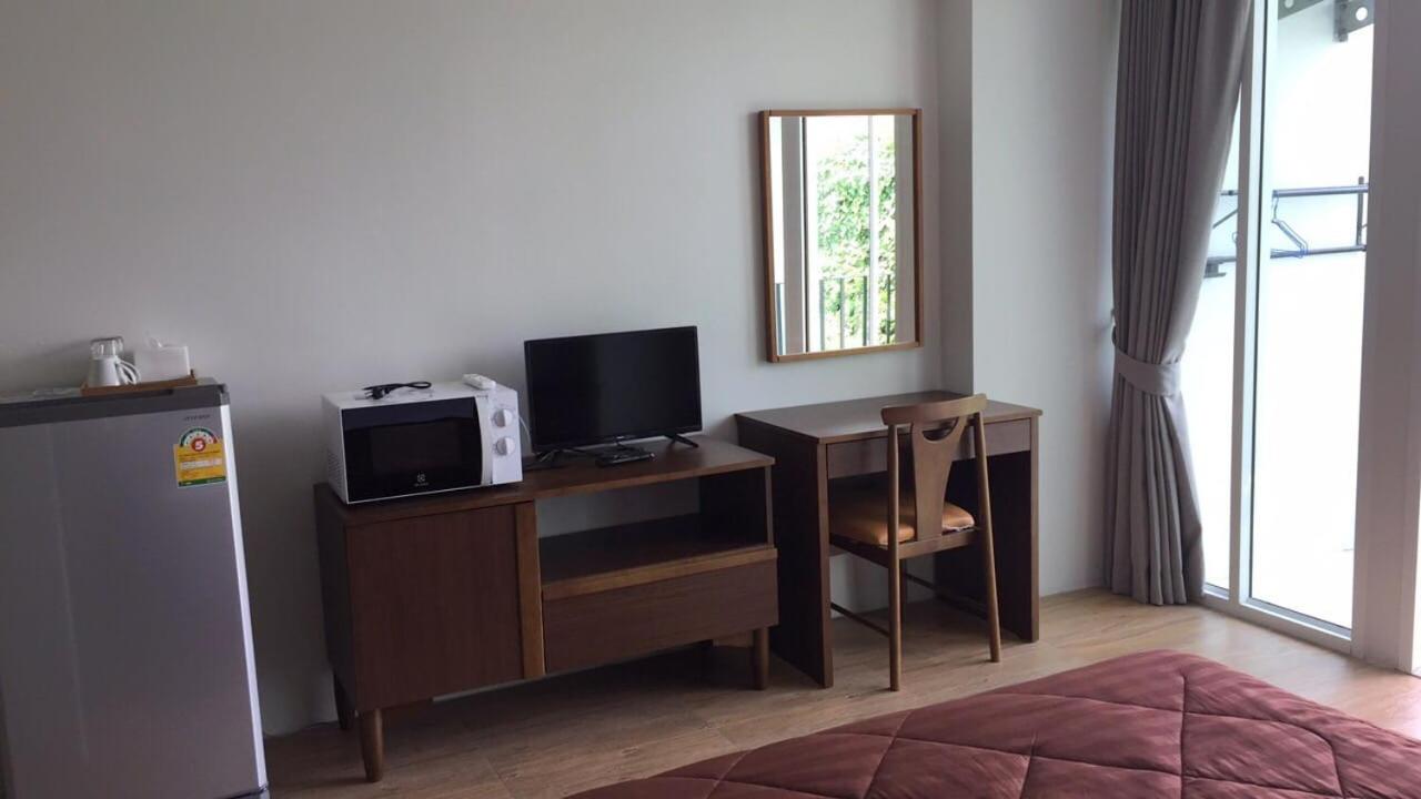King Room with Balcony photo 2