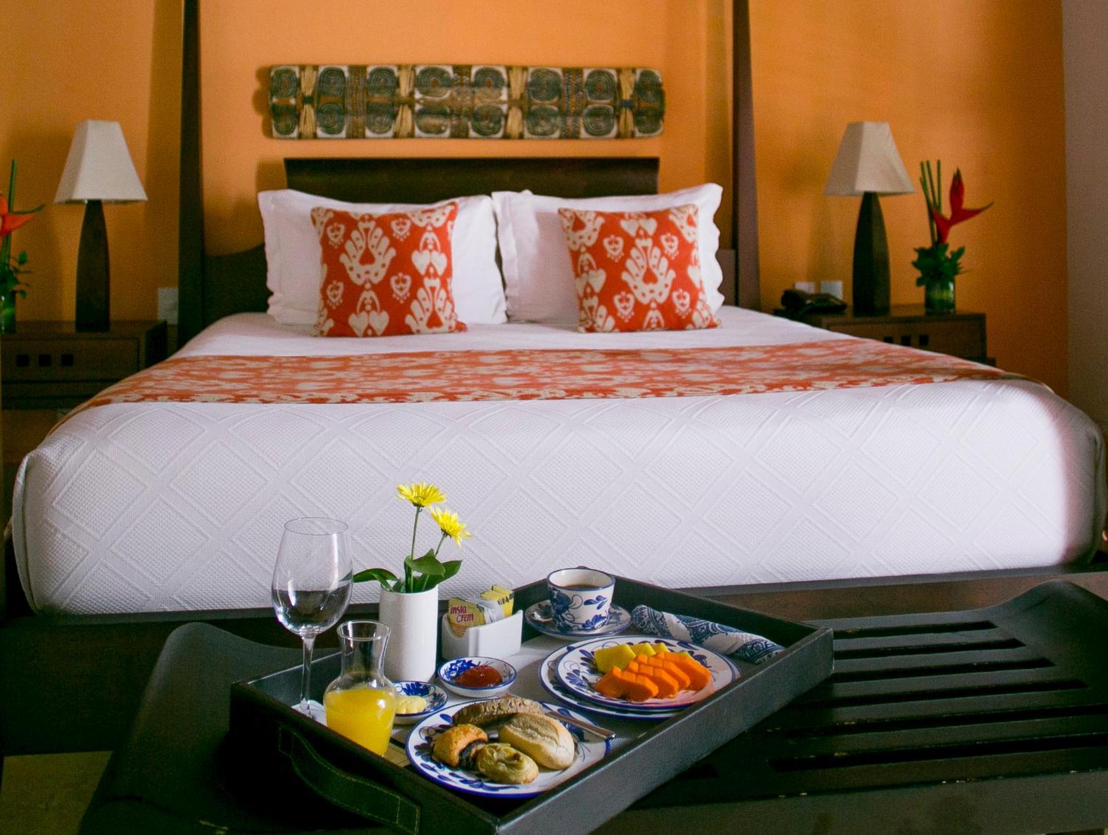 Deluxe Junior Suite - Photo 6