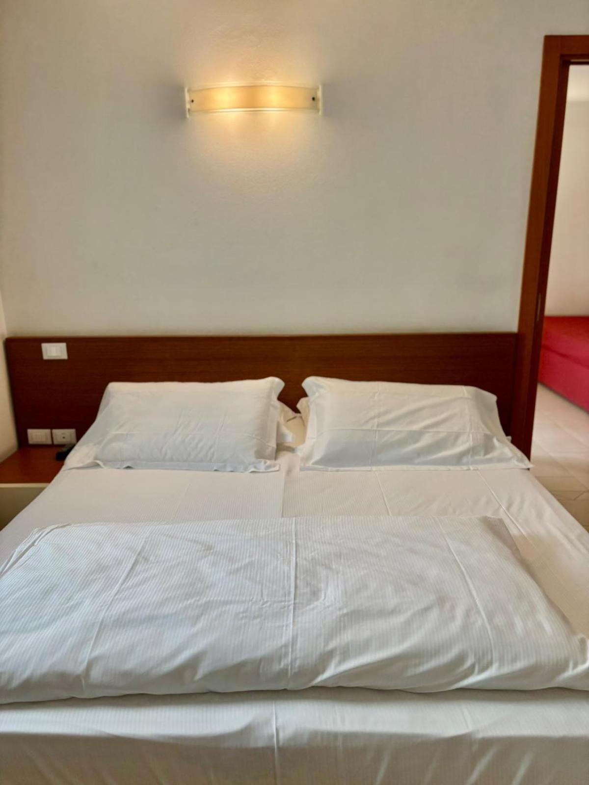 One-Bedroom Deluxe Apartment photo 2