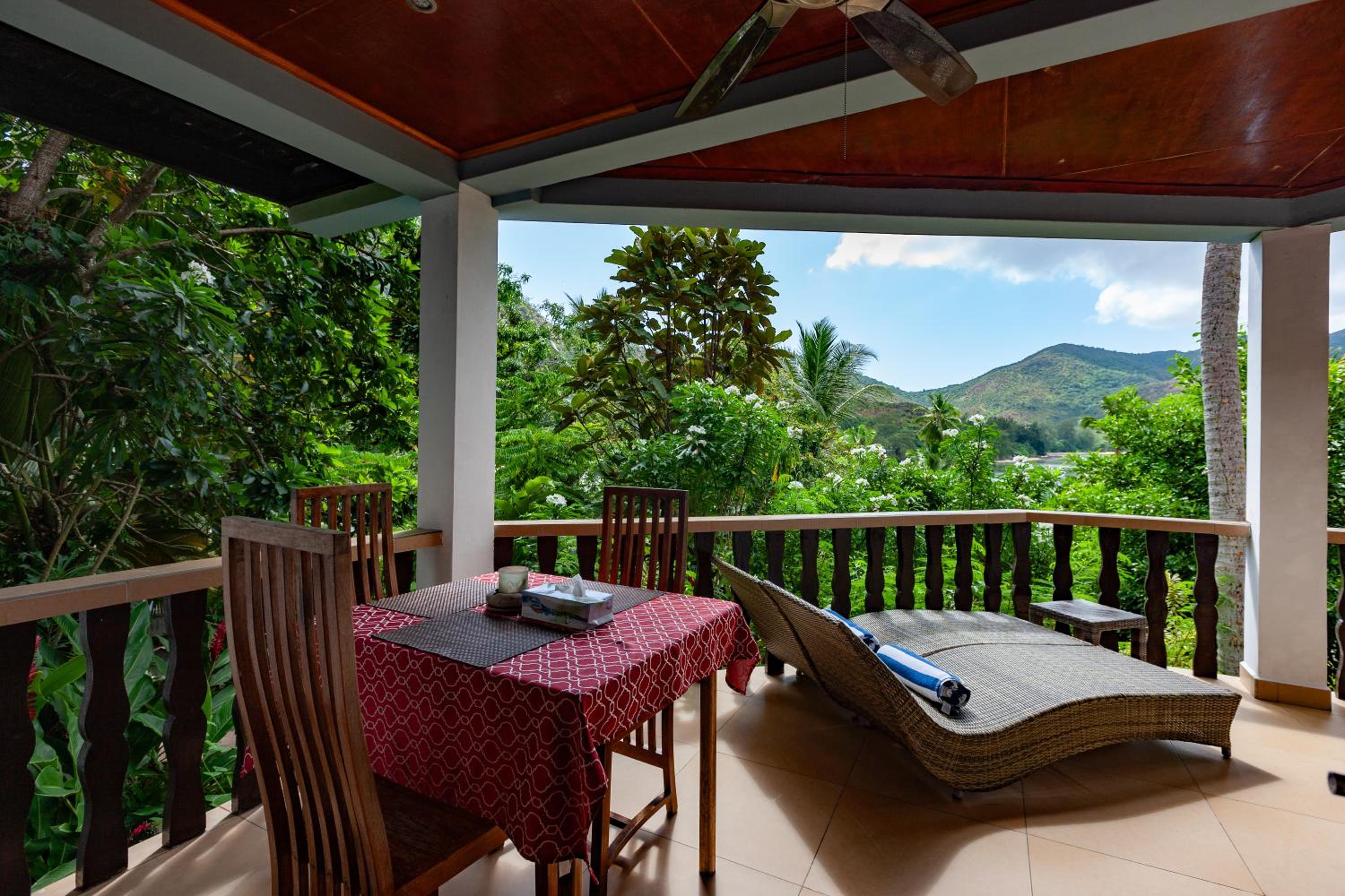 One-Bedroom Apartment with Pool View