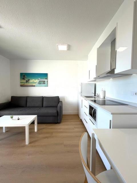 Deluxe One-Bedroom Apartment photo 3