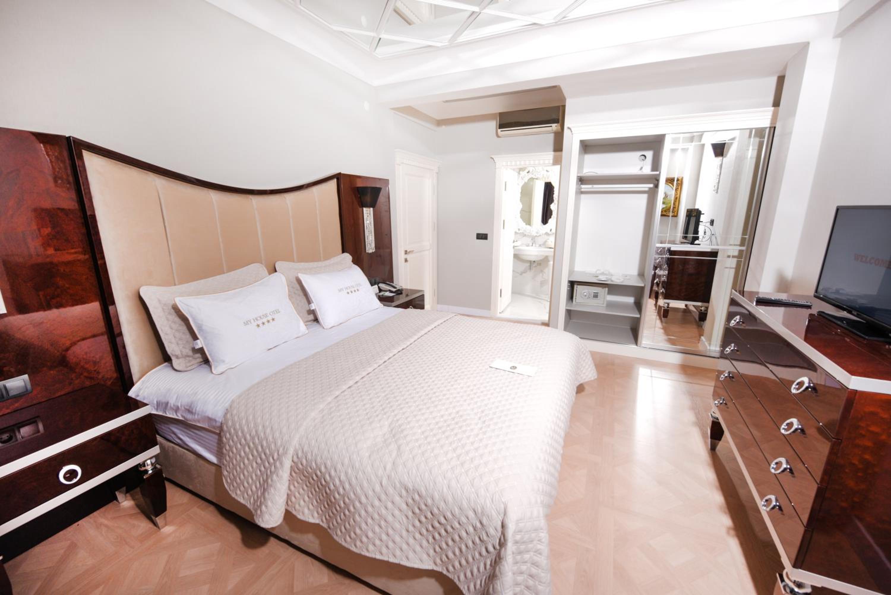 King Suite with Sea View - Photo 7