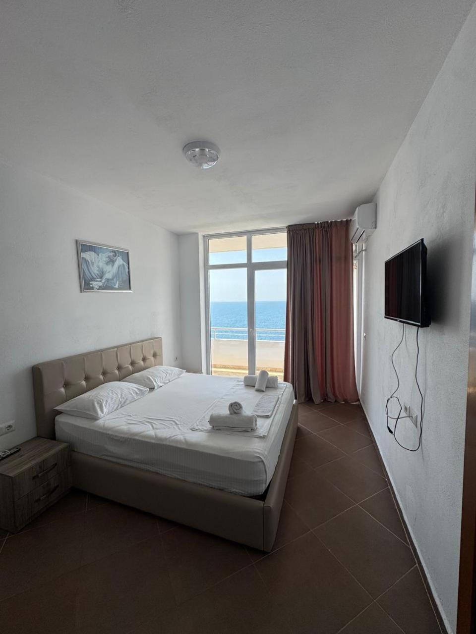 Two-Bedroom Apartment with Sea View photo 2